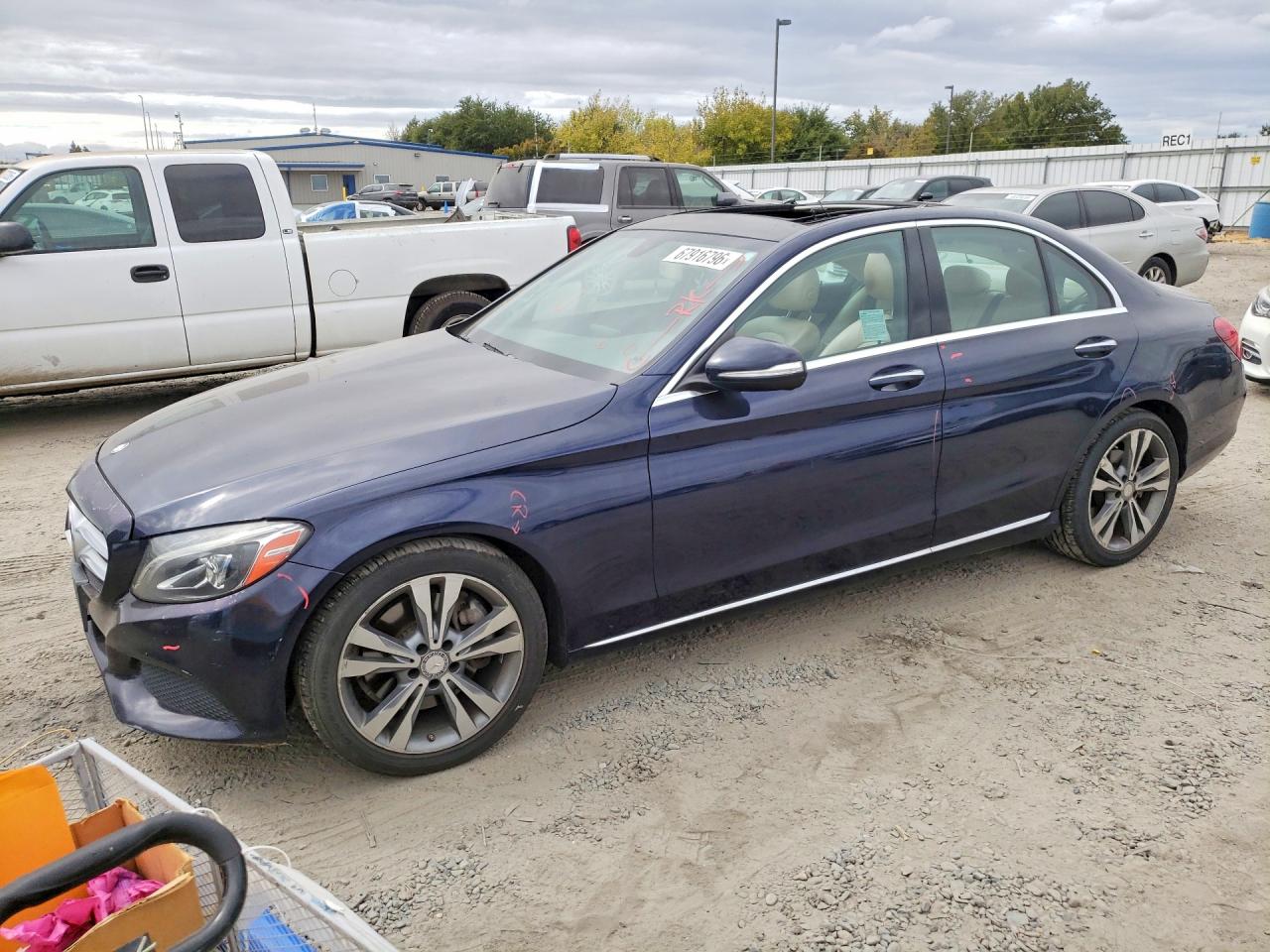 2015 Mercedes-benz C 300 Blue vin: 55SWF4JB8FU045969