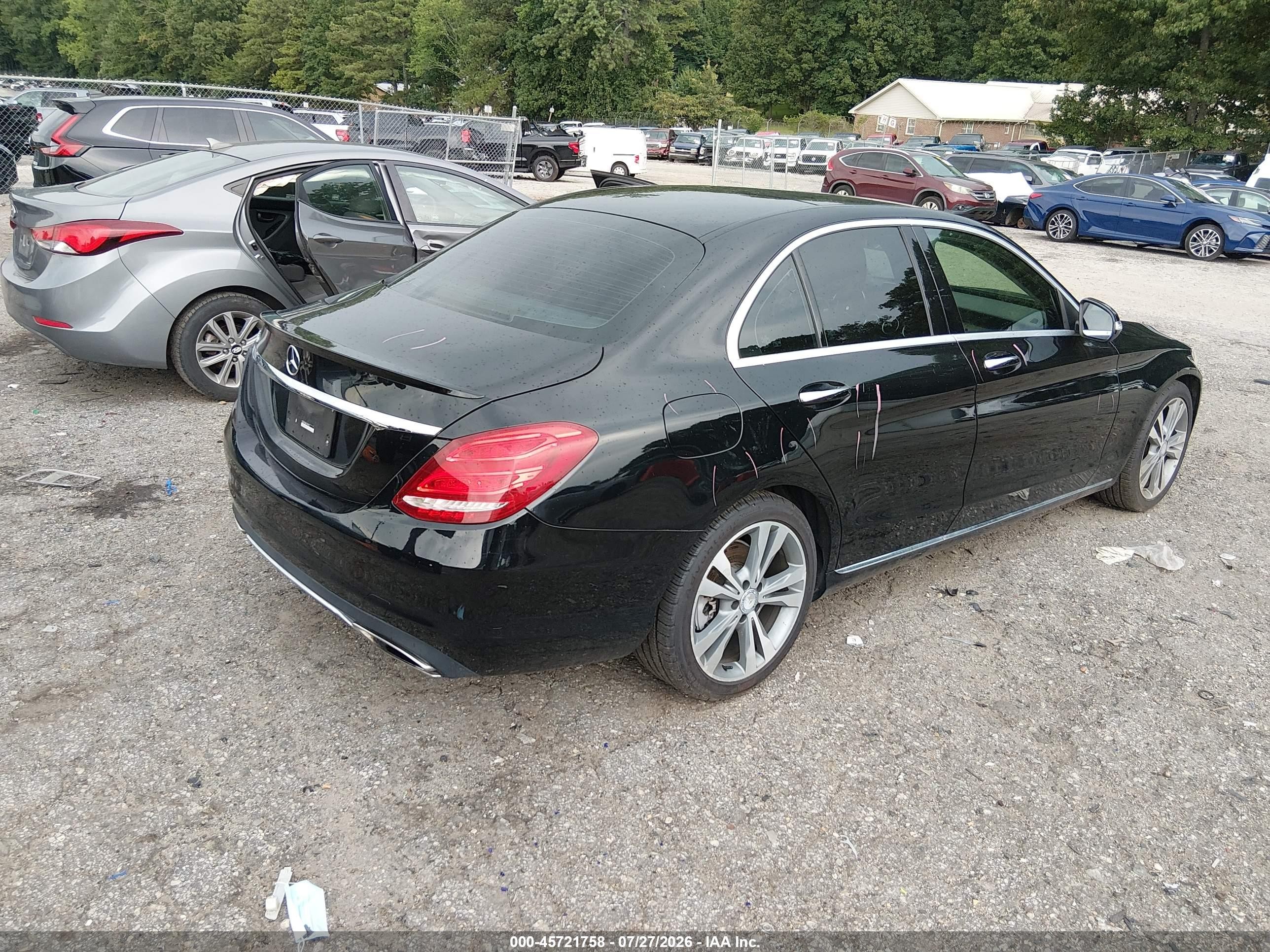 2015 Mercedes-benz C 300   Black vin: 55SWF4JB8FU059581