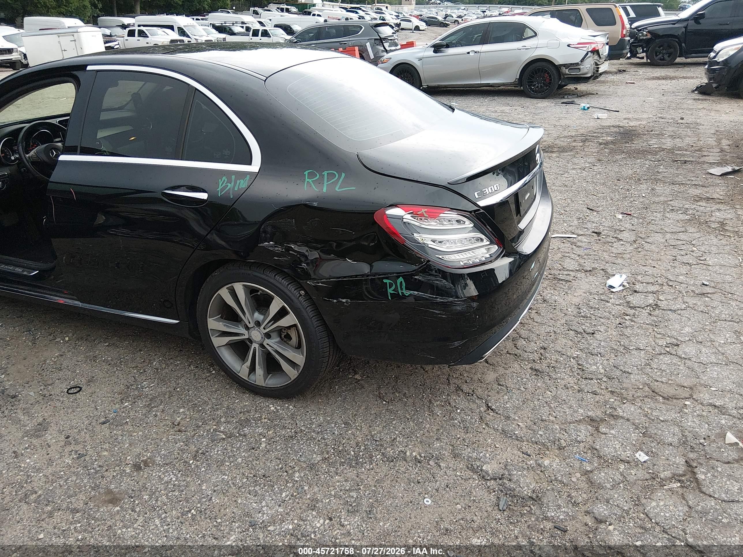 2015 Mercedes-benz C 300   Black vin: 55SWF4JB8FU059581