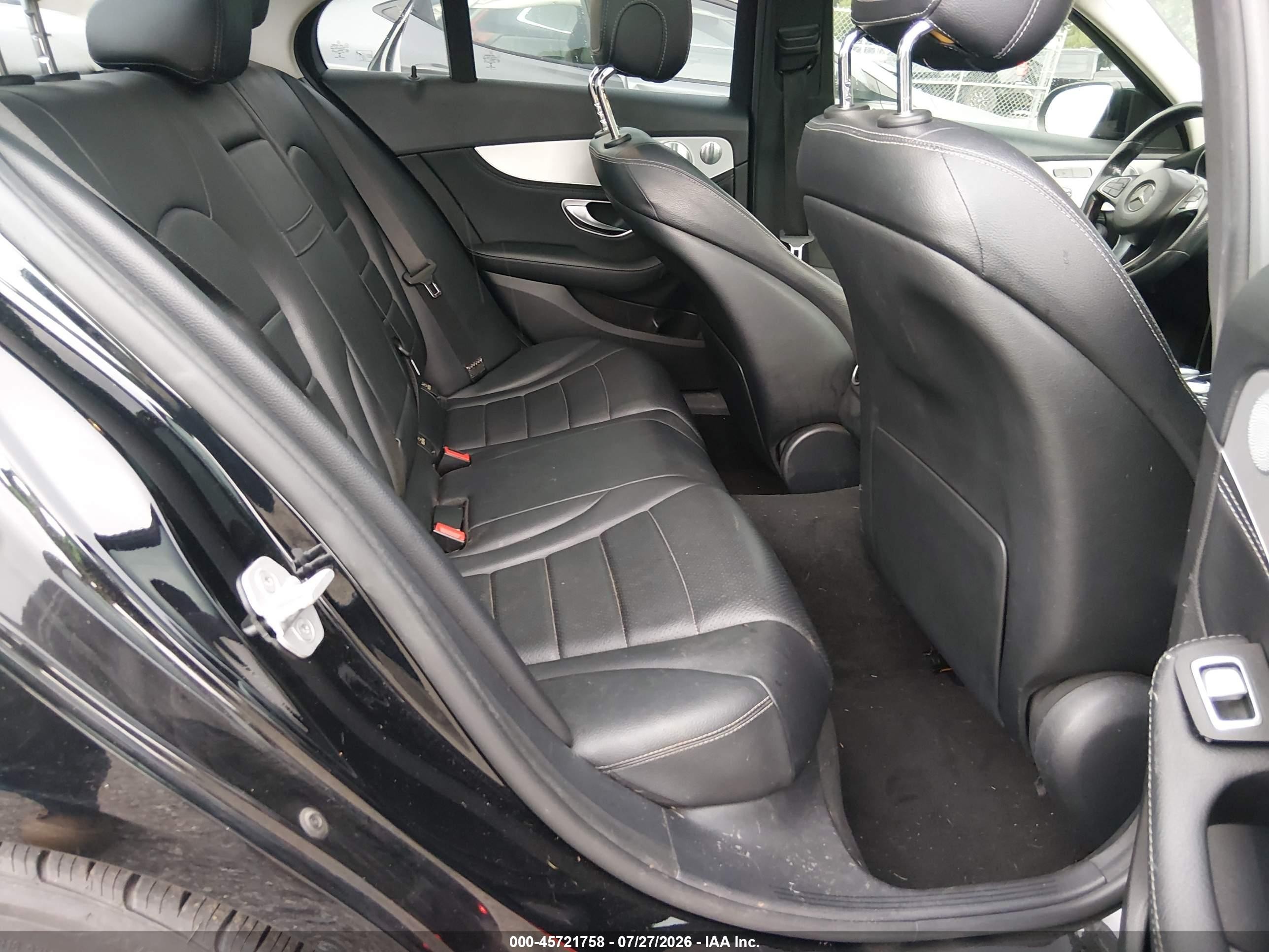 2015 Mercedes-benz C 300   Black vin: 55SWF4JB8FU059581