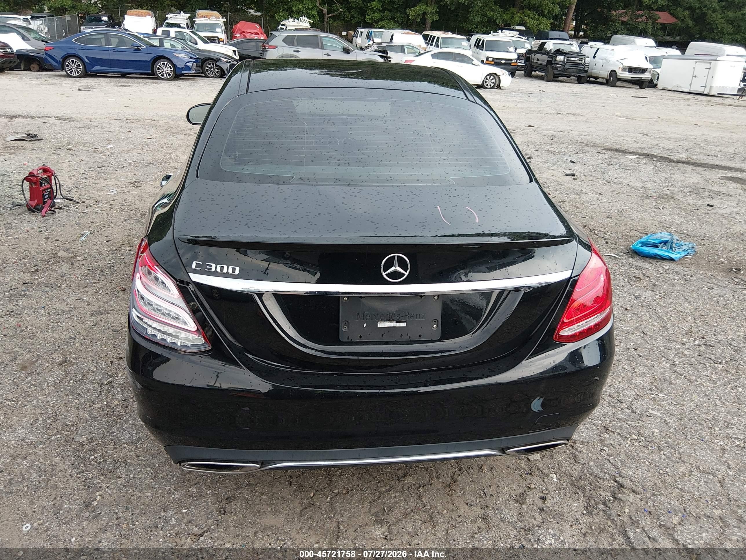 2015 Mercedes-benz C 300   Black vin: 55SWF4JB8FU059581