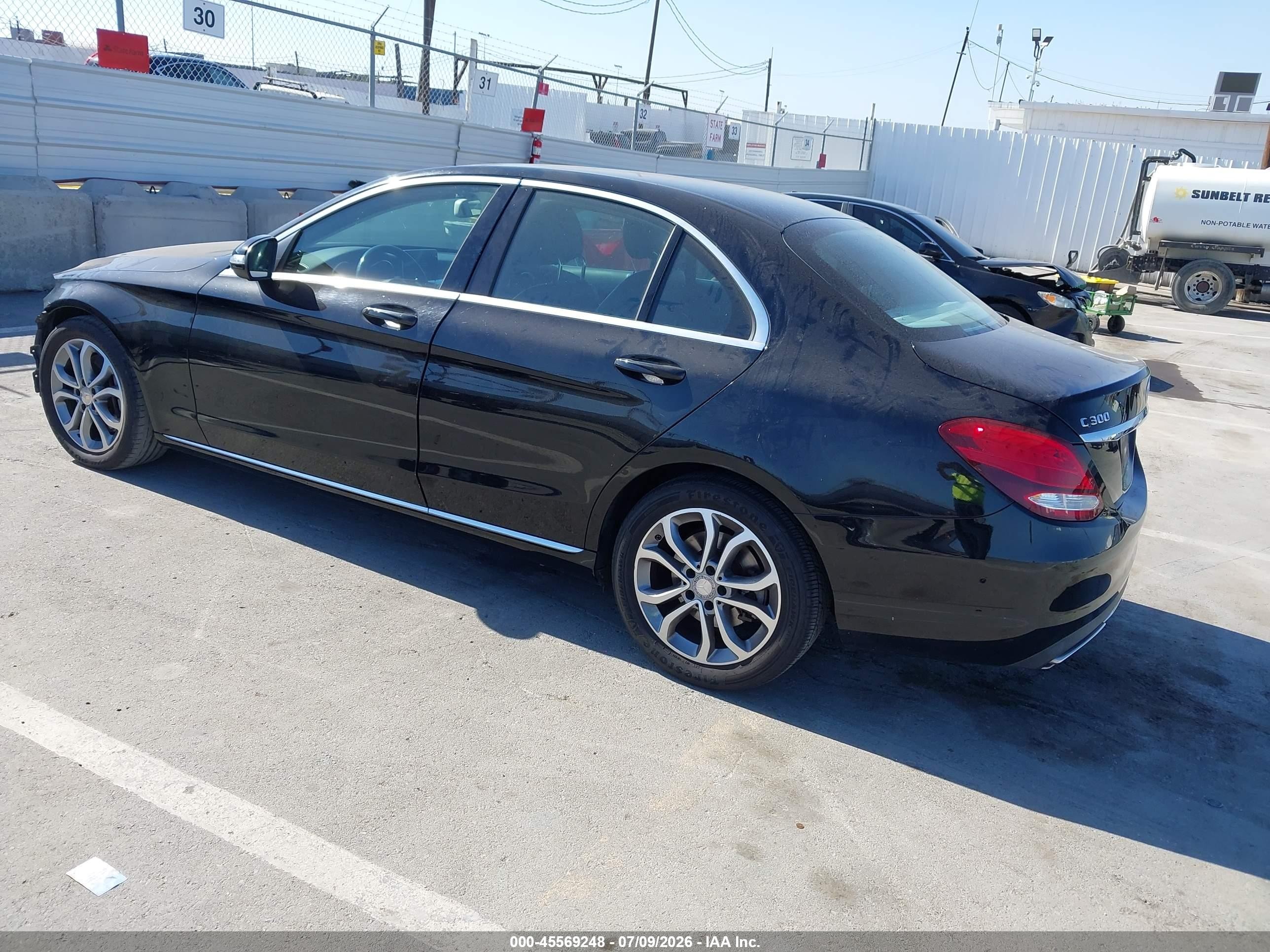2015 Mercedes-benz C 300   Black vin: 55SWF4JB8FU072735