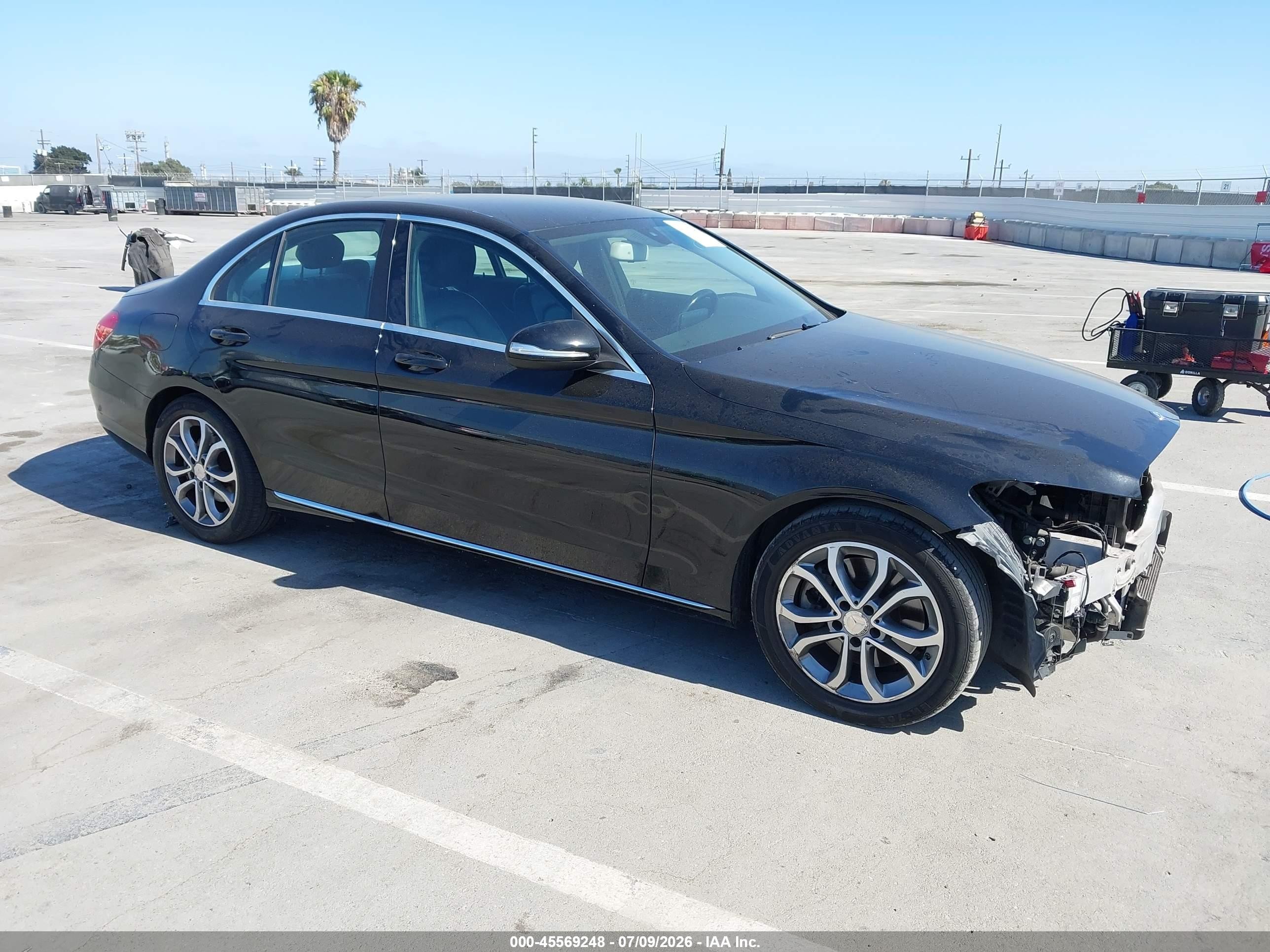 2015 Mercedes-benz C 300   Black vin: 55SWF4JB8FU072735