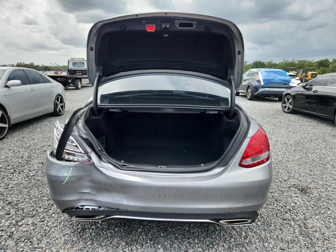 2015 Mercedes-benz C 300 Серый vin: 55SWF4JB8FU073075