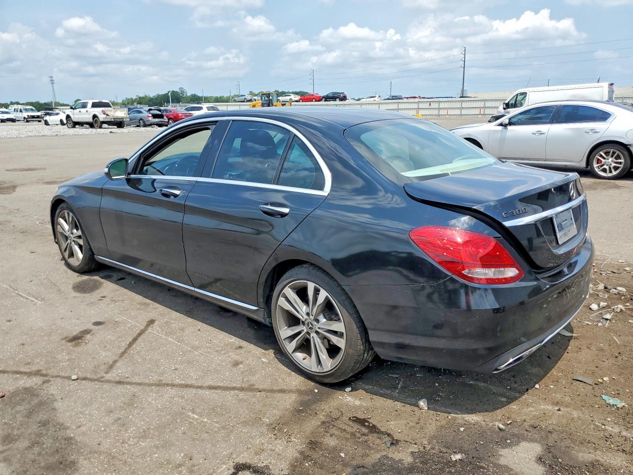 2015 Mercedes-benz C 300 Black vin: 55SWF4JB8FU076333