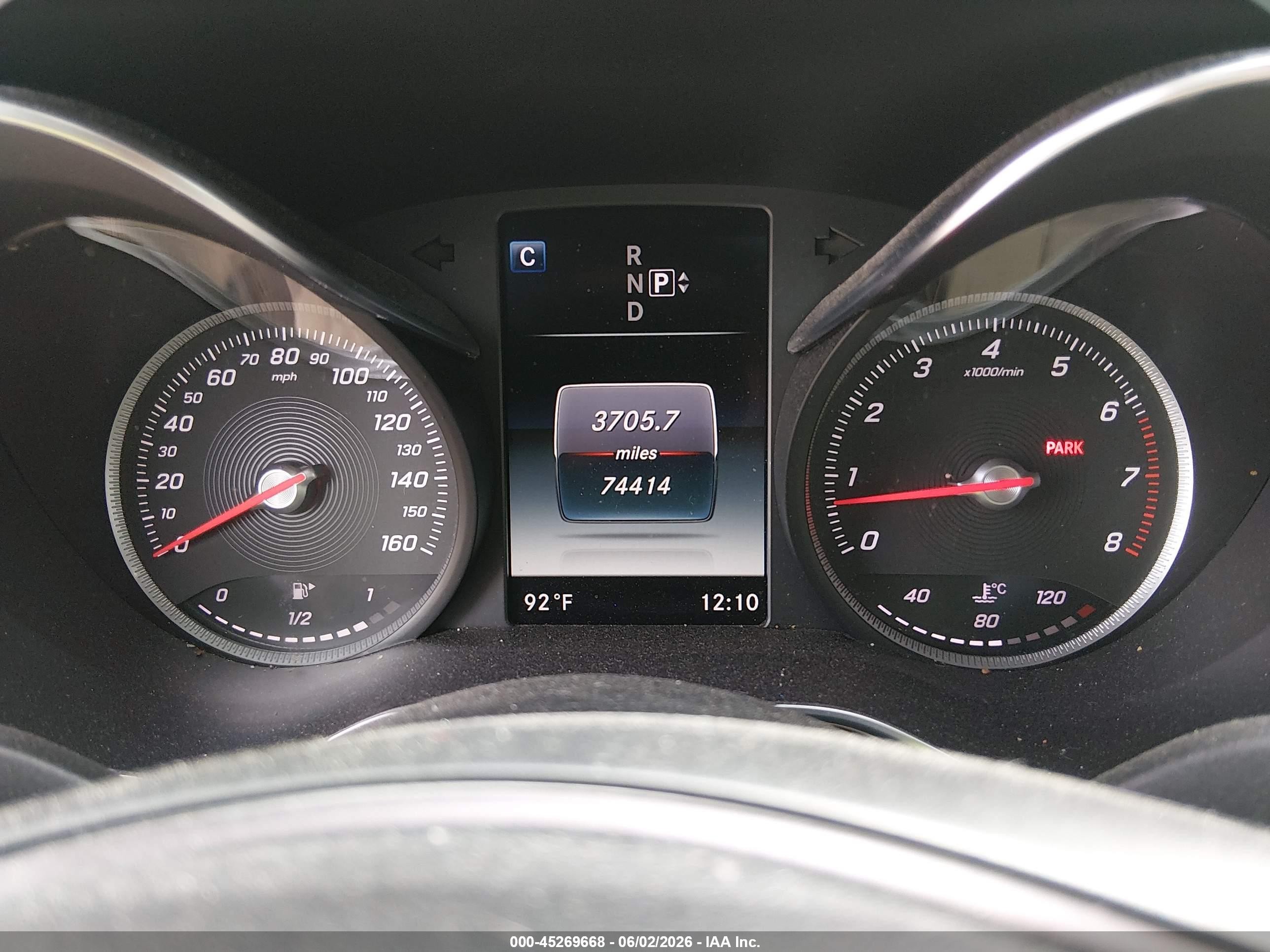 2015 Mercedes-benz C 300   White vin: 55SWF4JB8FU077515
