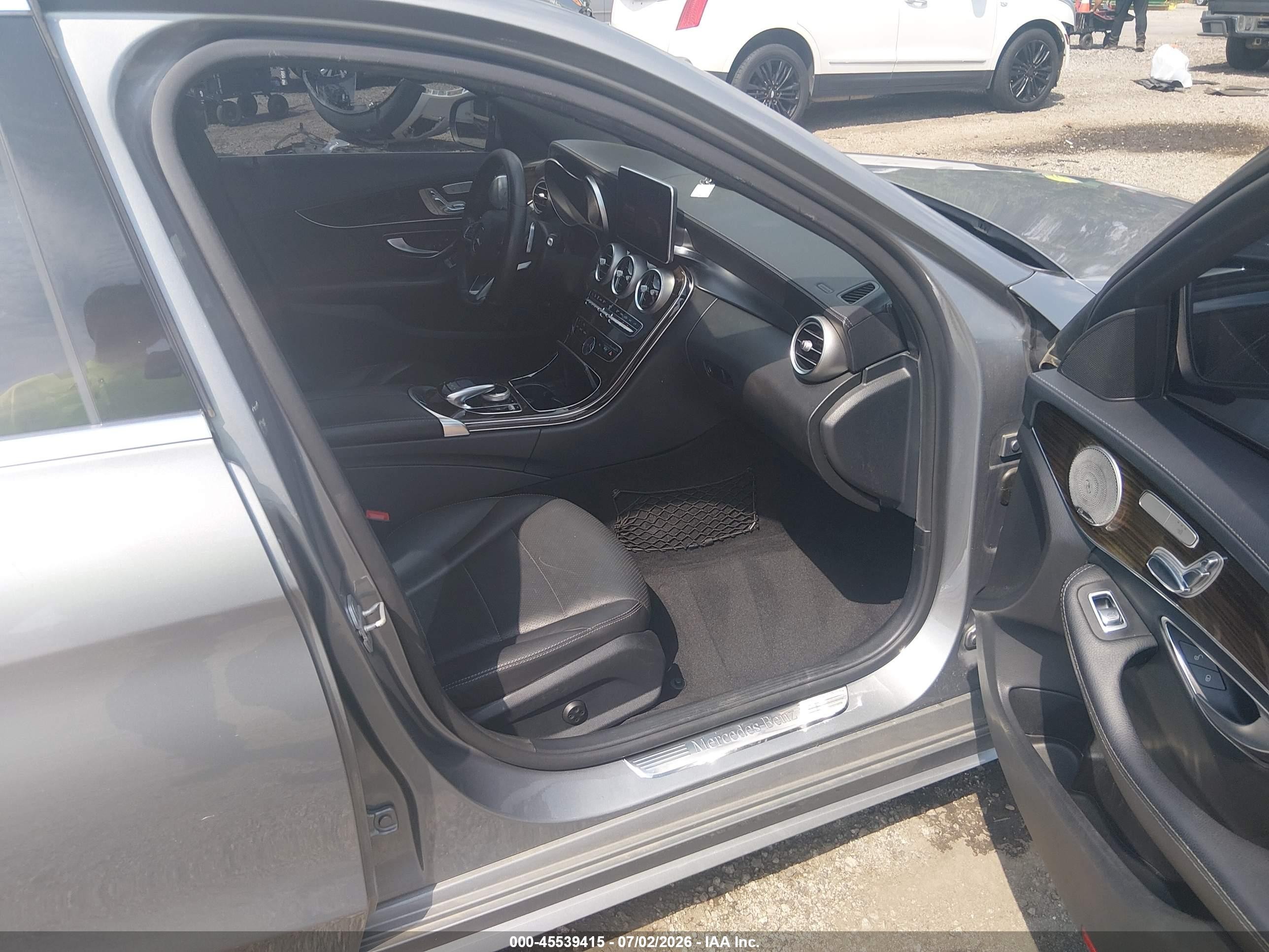 2015 Mercedes-benz C 300 Sport Gray vin: 55SWF4JB8FU094153