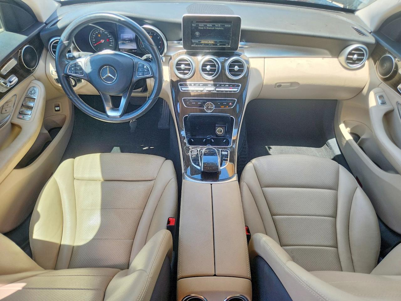 2016 Mercedes-benz C 300 White vin: 55SWF4JB8GU130991