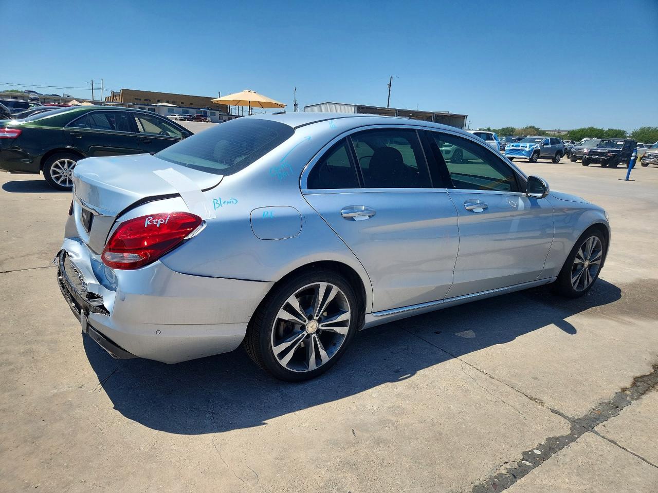 2016 Mercedes-benz C 300 White vin: 55SWF4JB8GU130991