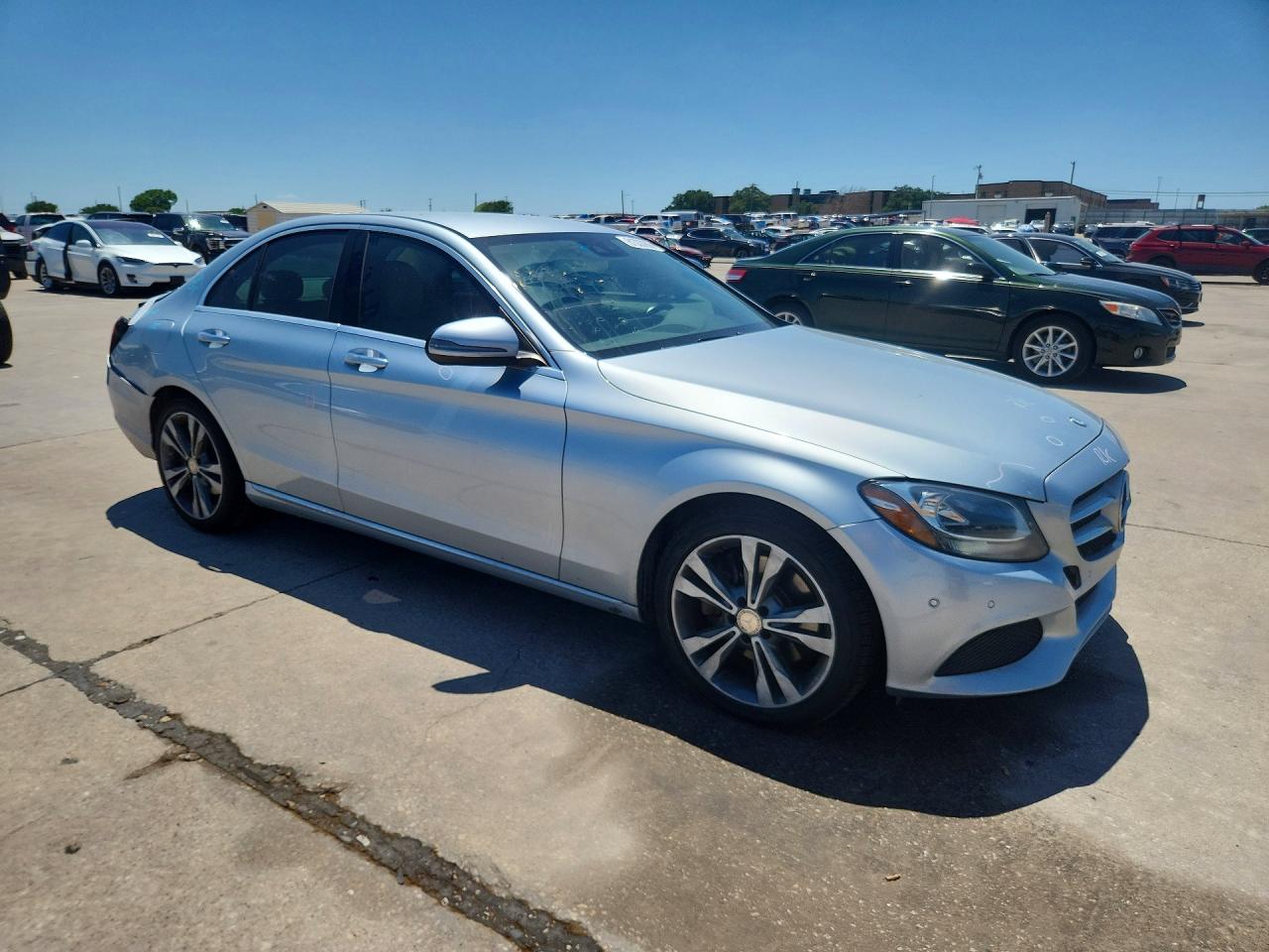 2016 Mercedes-benz C 300 White vin: 55SWF4JB8GU130991