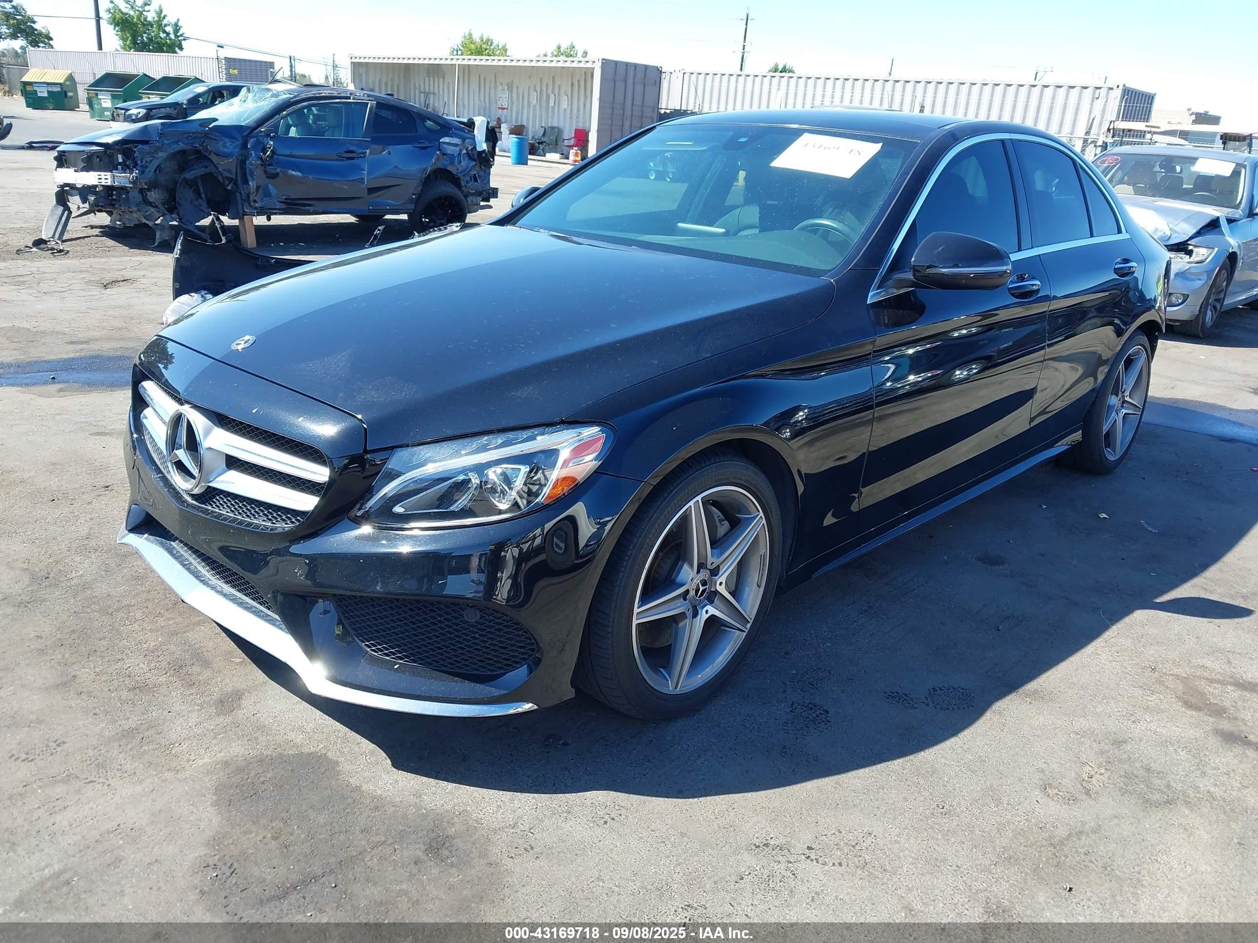 2018 Mercedes-benz C 300 Black vin: 55SWF4JB8JU244206