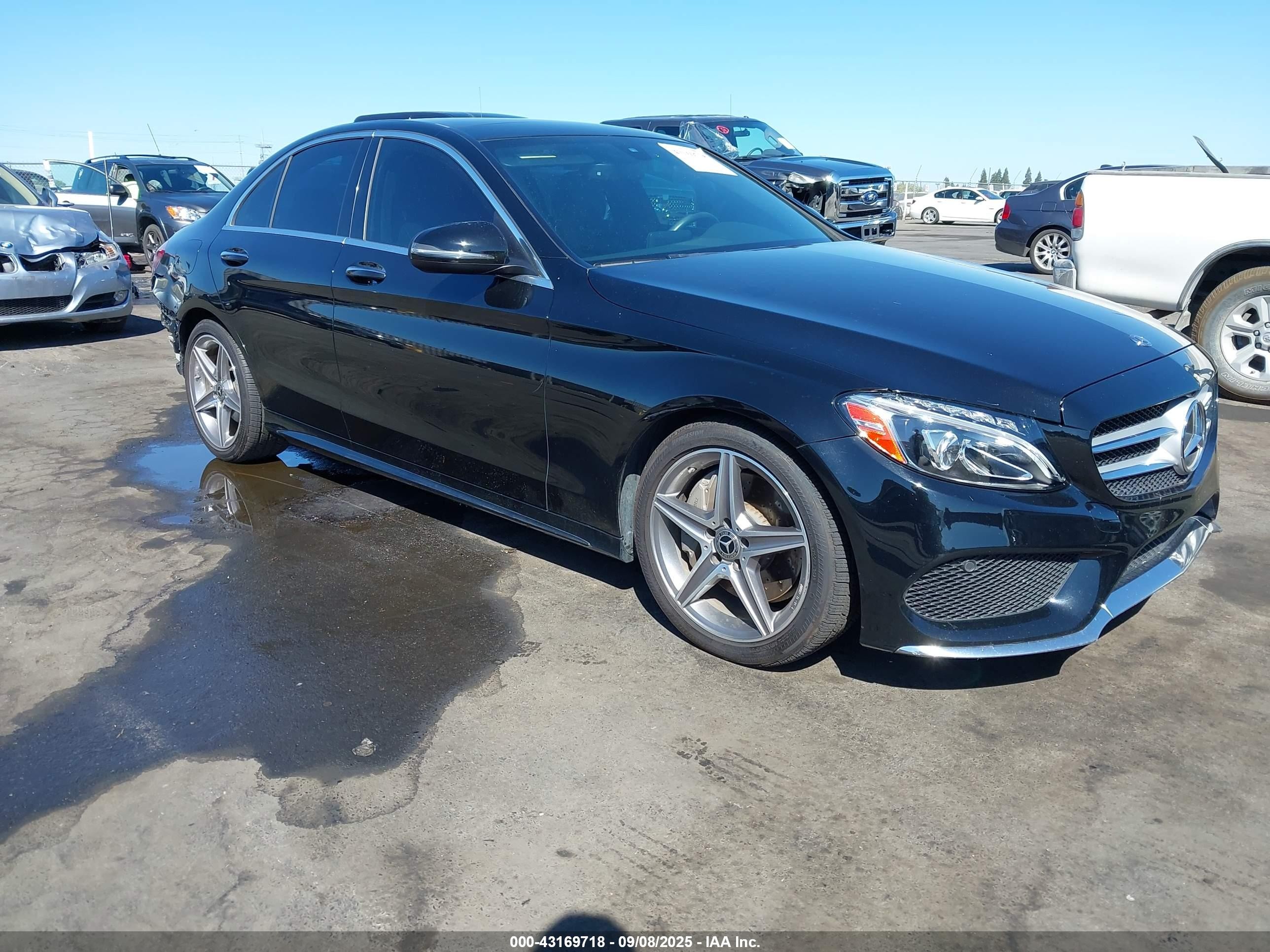 2018 Mercedes-benz C 300 Black vin: 55SWF4JB8JU244206