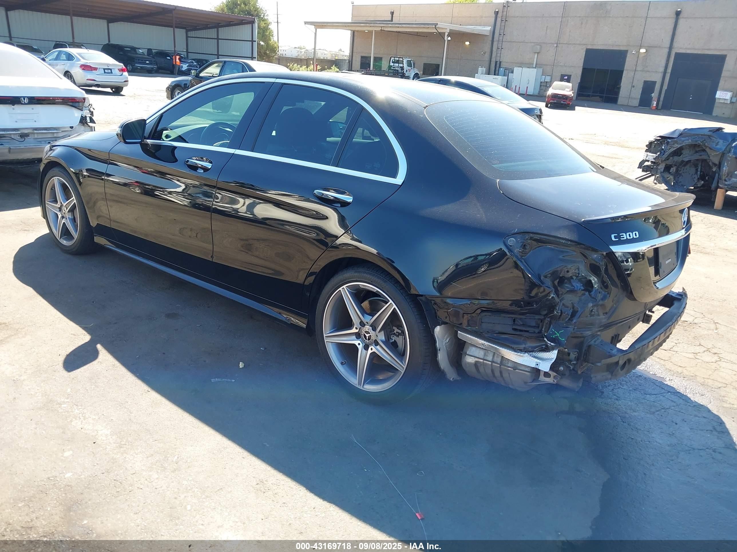 2018 Mercedes-benz C 300 Black vin: 55SWF4JB8JU244206