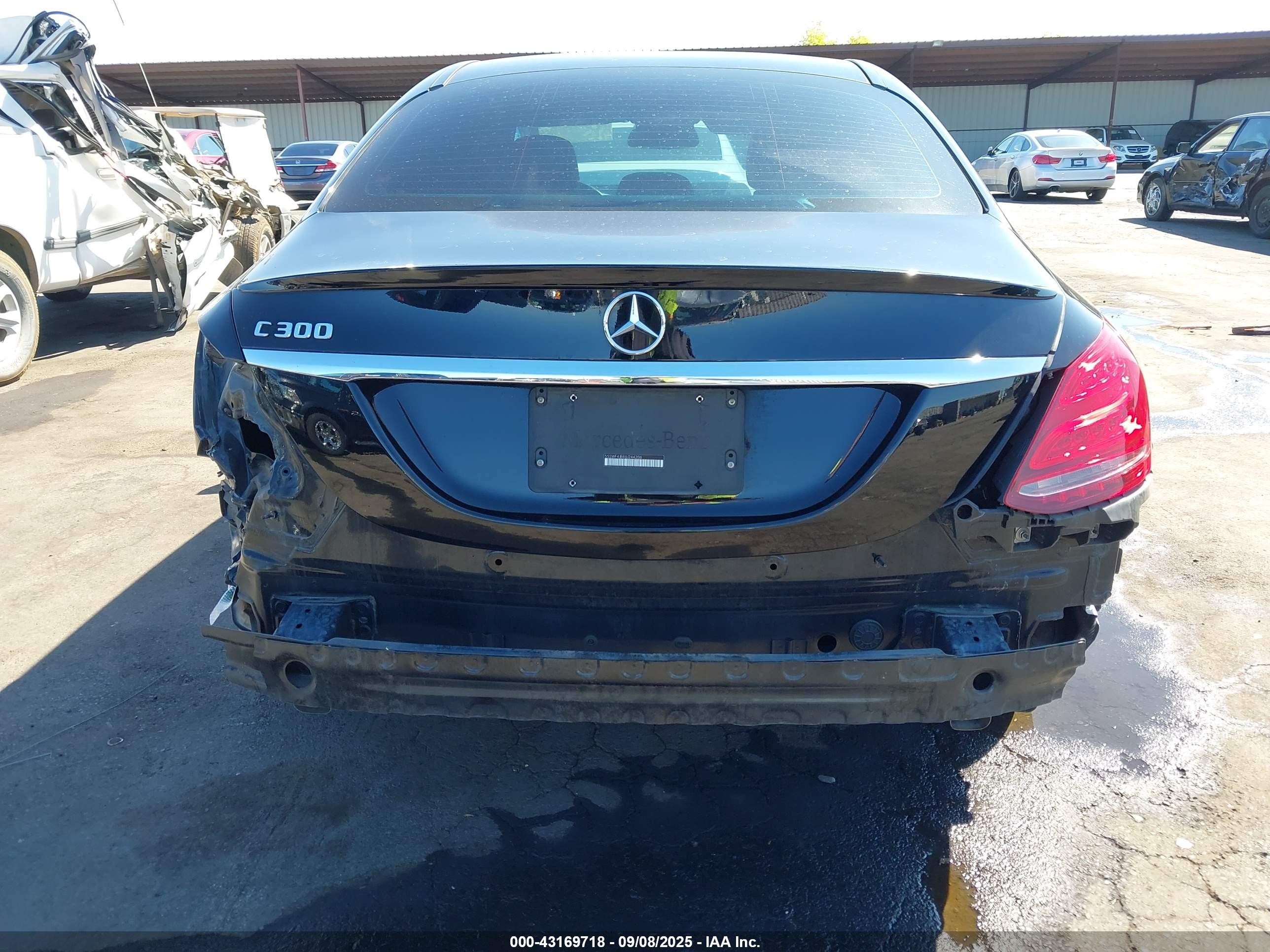 2018 Mercedes-benz C 300 Black vin: 55SWF4JB8JU244206