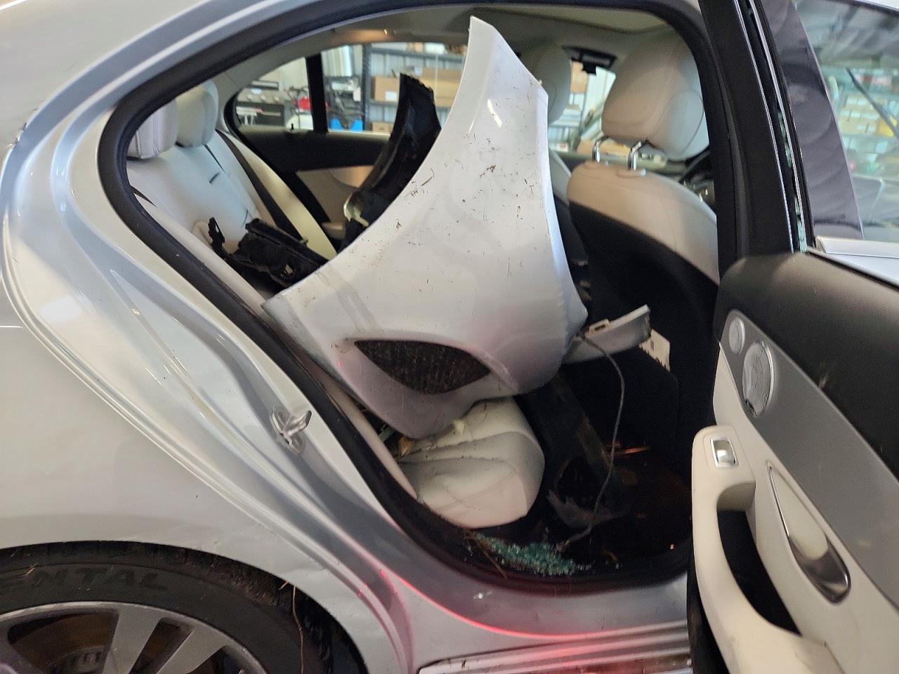 2015 Mercedes-benz C 300 Silver vin: 55SWF4JB9FU056981