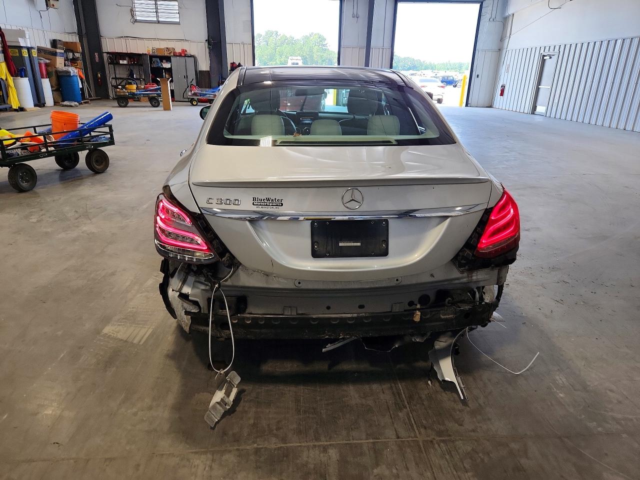 2015 Mercedes-benz C 300 Silver vin: 55SWF4JB9FU056981