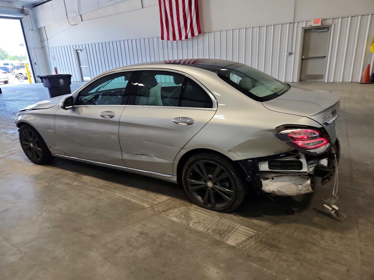 2015 Mercedes-benz C 300 Silver vin: 55SWF4JB9FU056981