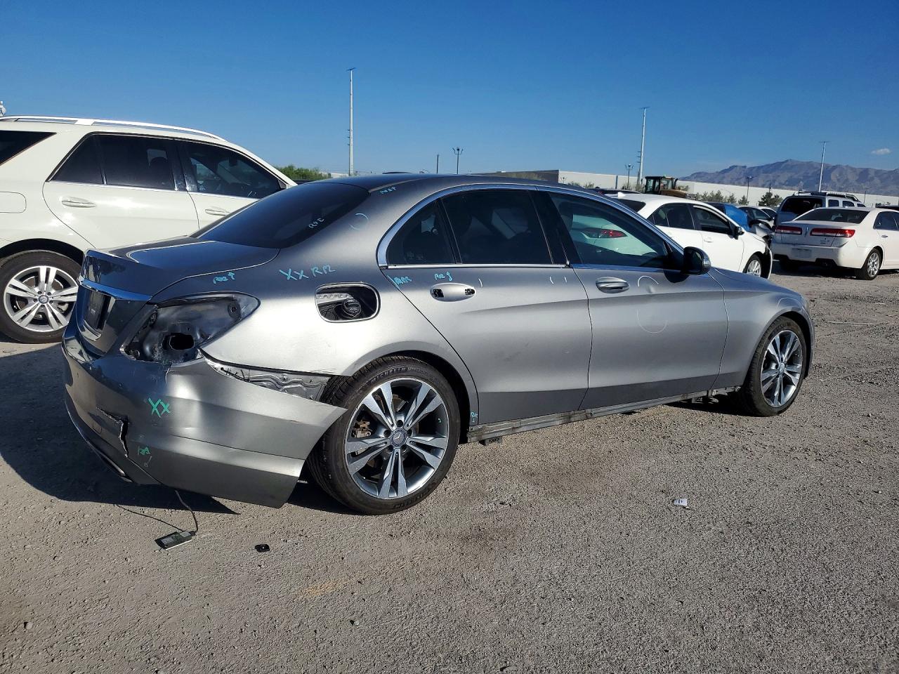 2015 Mercedes-benz C 300 Silver vin: 55SWF4JB9FU058715