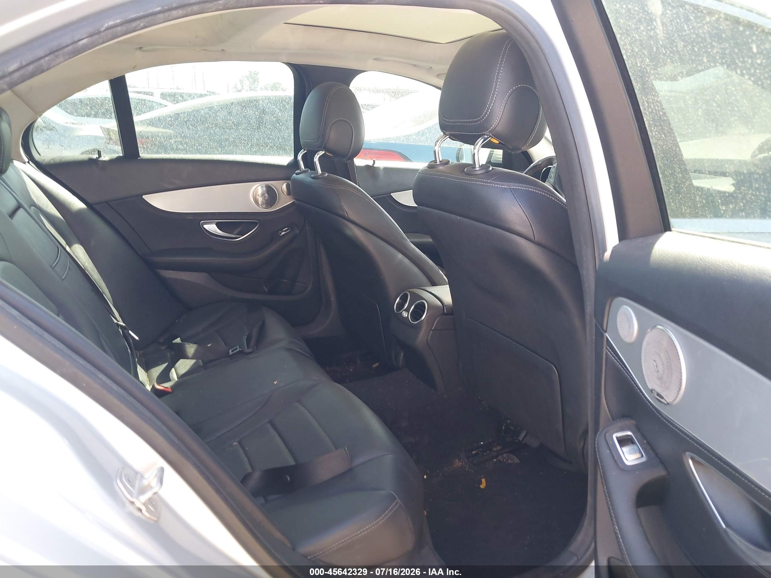 2015 Mercedes-benz C 300   Silver vin: 55SWF4JB9FU059332