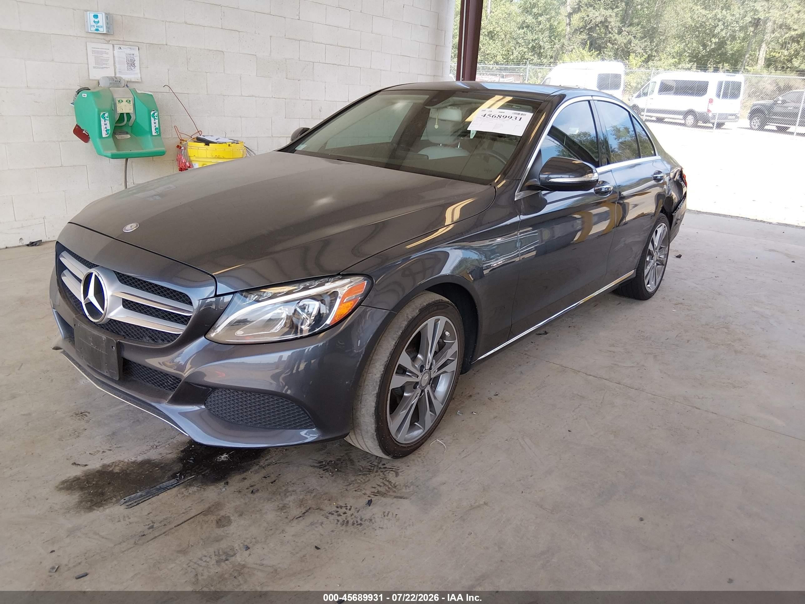 2015 Mercedes-benz C 300   Blue vin: 55SWF4JB9FU059542
