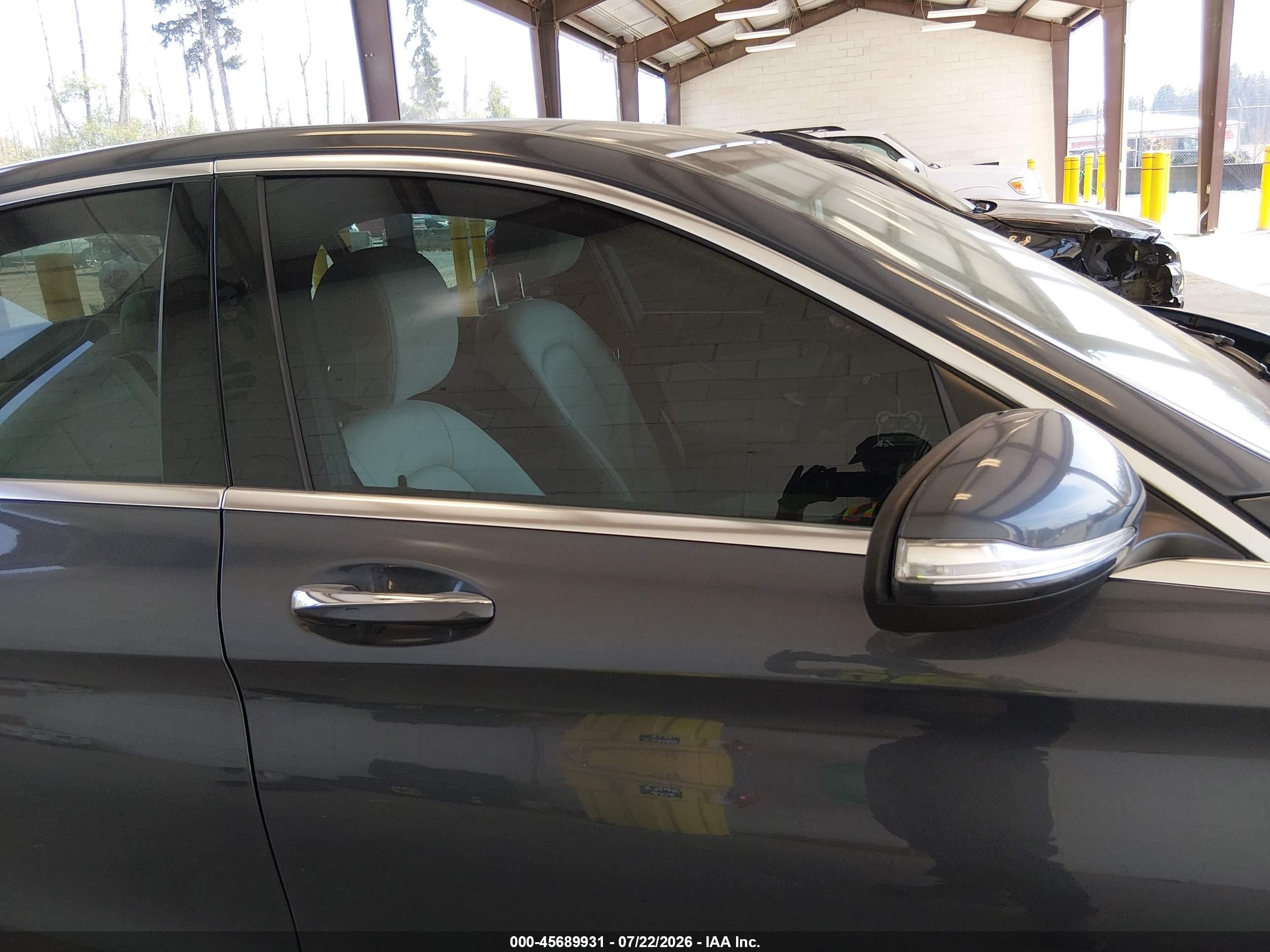 2015 Mercedes-benz C 300   Blue vin: 55SWF4JB9FU059542