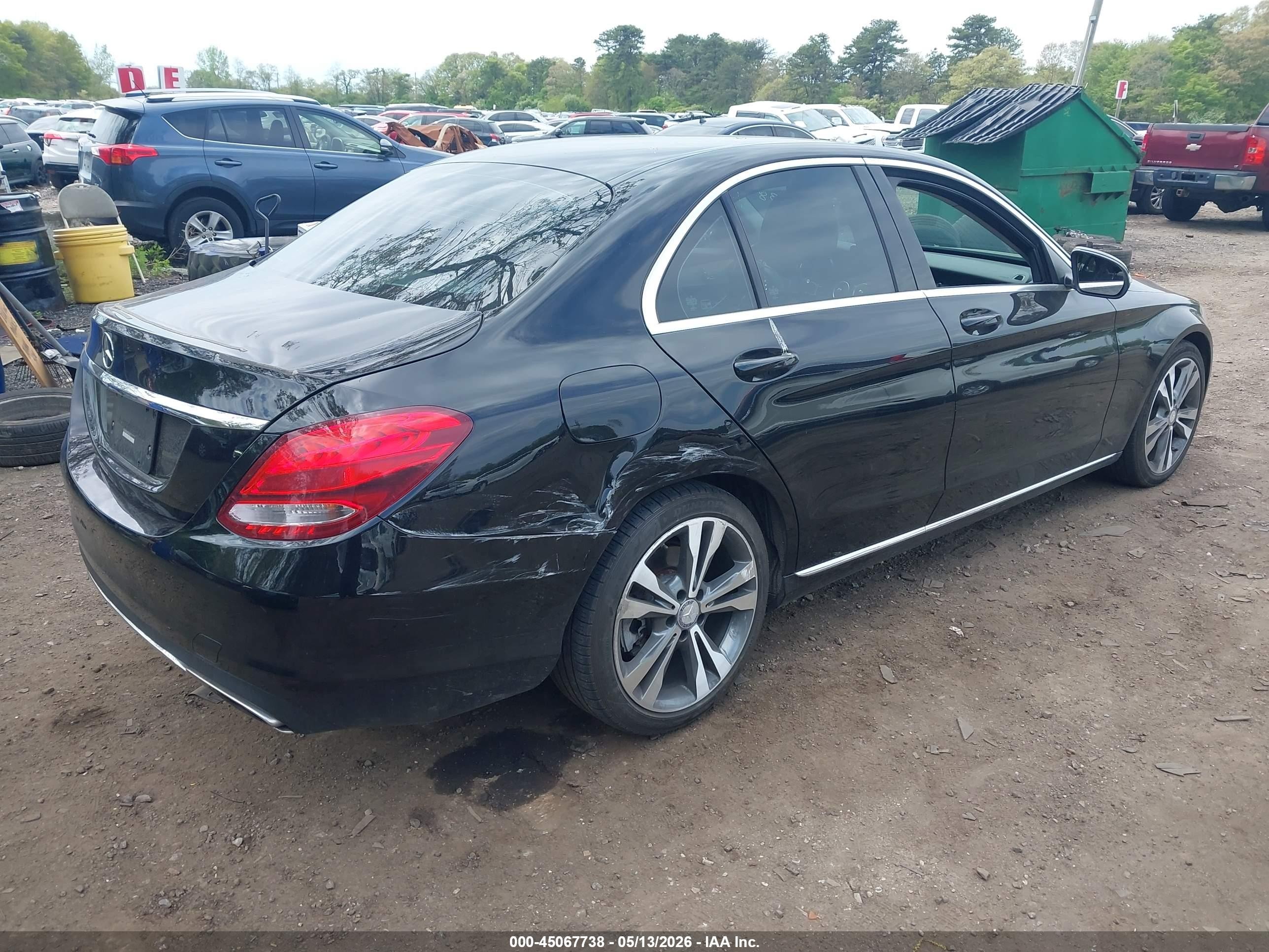 2015 Mercedes-benz C 300   Black vin: 55SWF4JB9FU065681