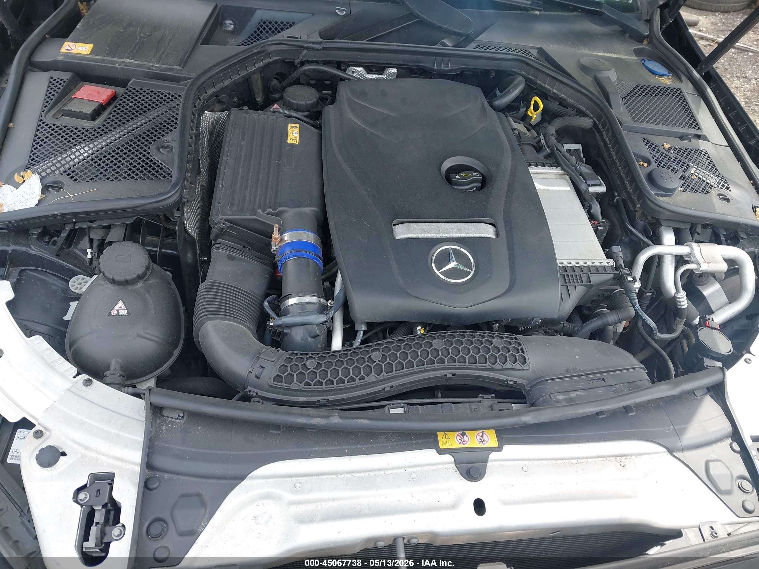 2015 Mercedes-benz C 300   Black vin: 55SWF4JB9FU065681