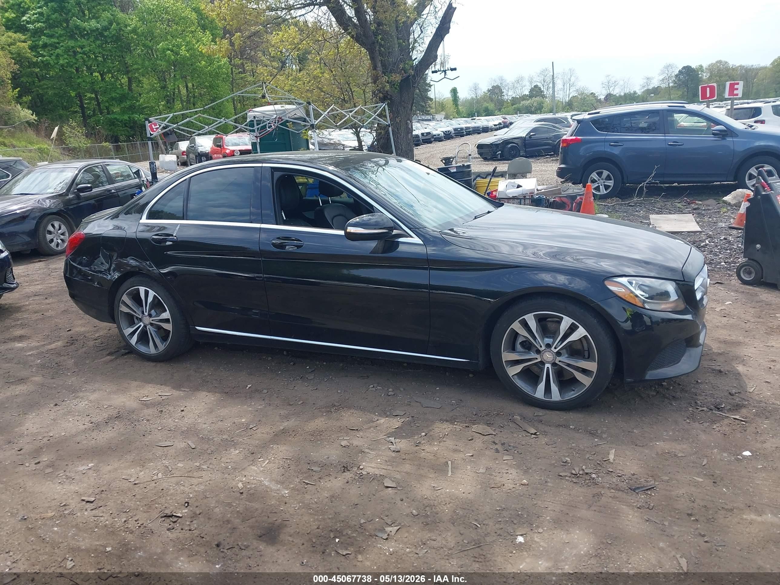 2015 Mercedes-benz C 300   Black vin: 55SWF4JB9FU065681