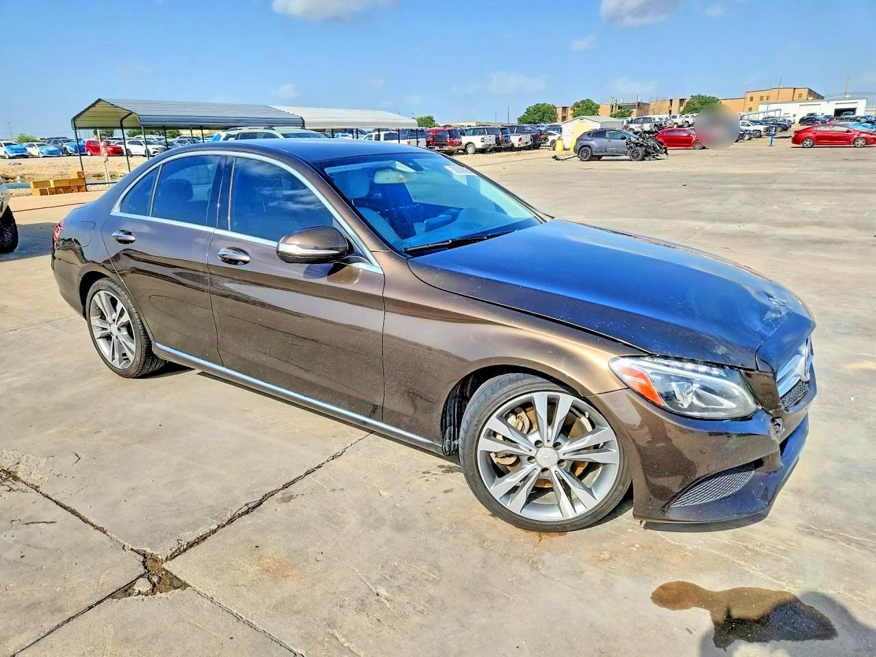 2015 Mercedes-benz C 300 Brown vin: 55SWF4JB9FU070198