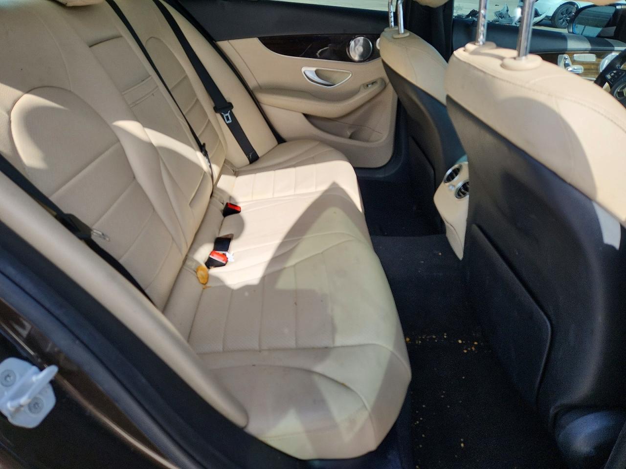 2015 Mercedes-benz C 300 Brown vin: 55SWF4JB9FU070198