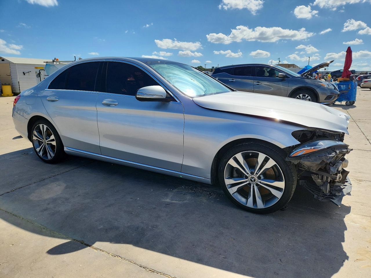 2015 Mercedes-benz C 300 Серебряный vin: 55SWF4JB9FU080696
