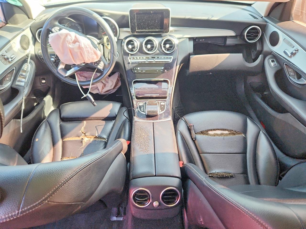 2015 Mercedes-benz C 300 Серебряный vin: 55SWF4JB9FU080696