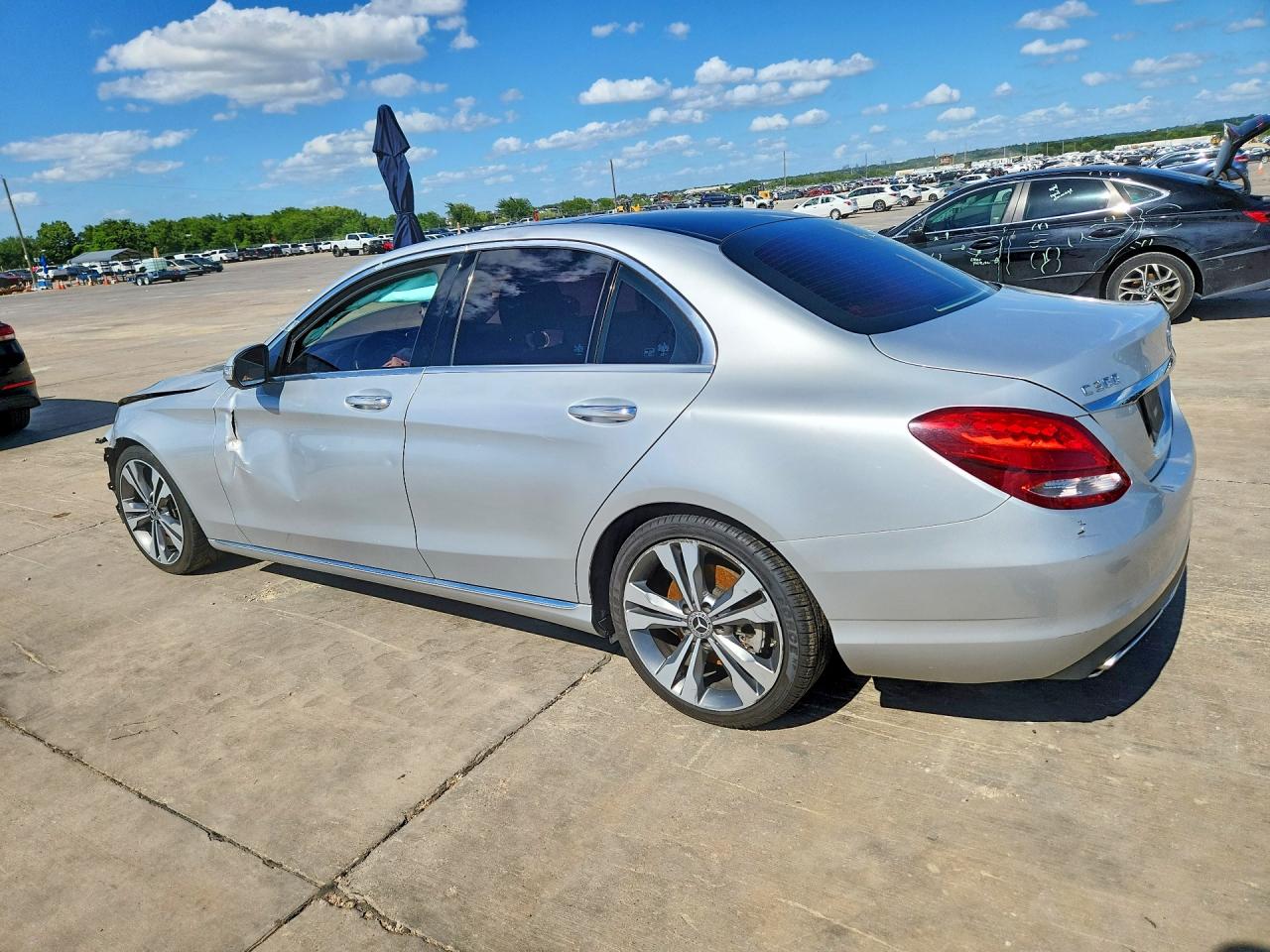 2015 Mercedes-benz C 300 Серебряный vin: 55SWF4JB9FU080696