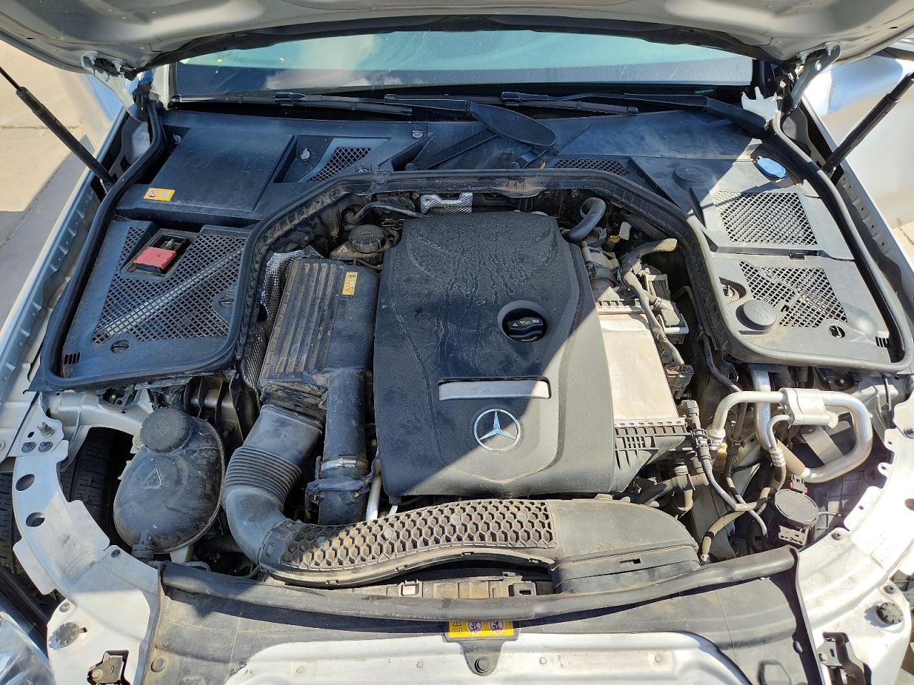 2015 Mercedes-benz C 300 Серебряный vin: 55SWF4JB9FU080696