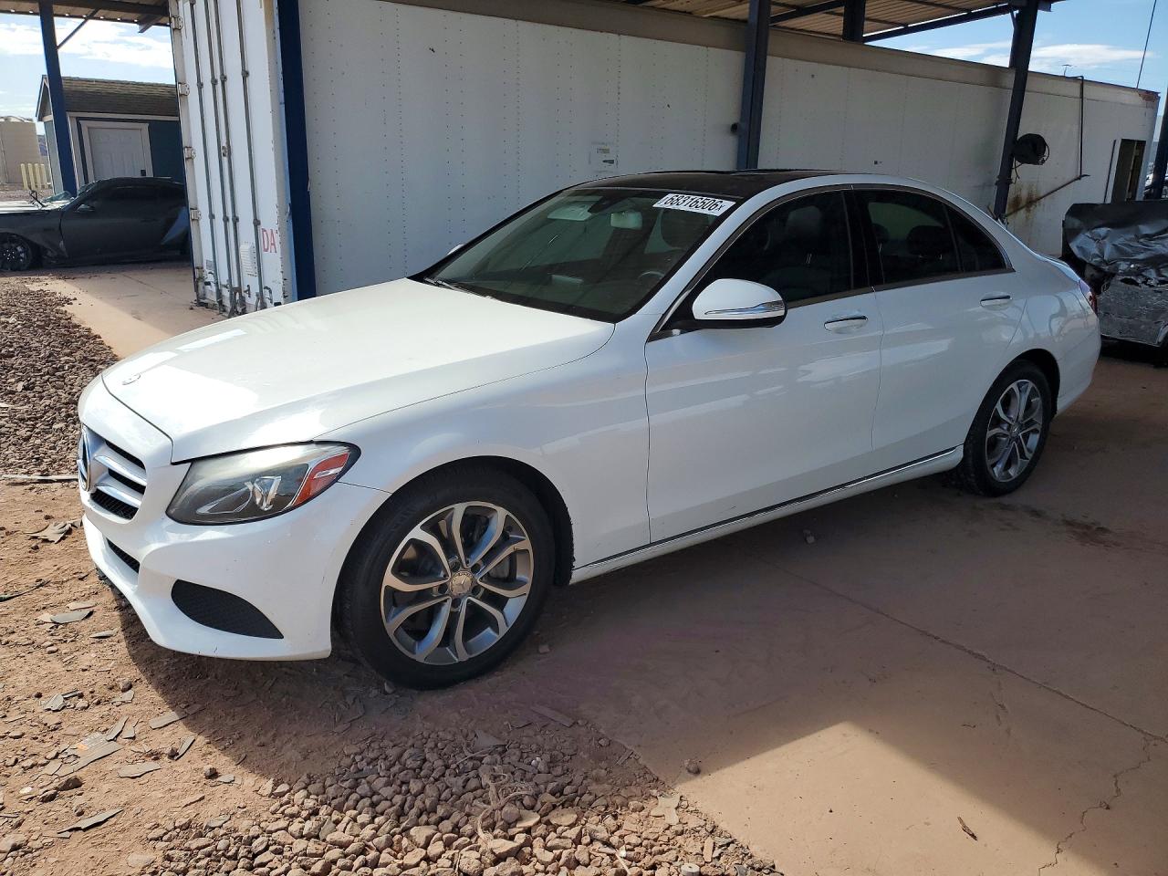 2015 Mercedes-benz C 300 White vin: 55SWF4JB9FU088166