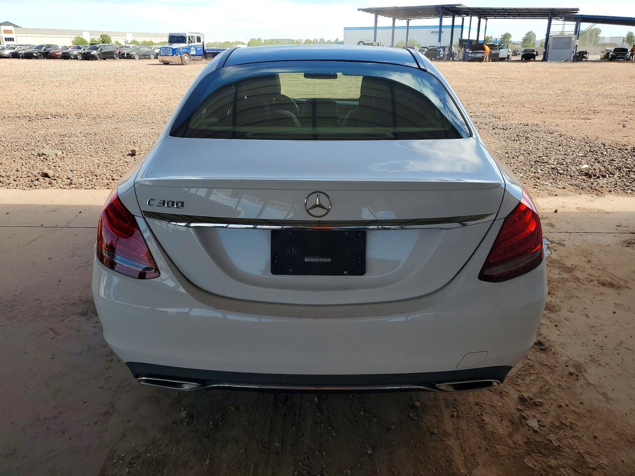 2015 Mercedes-benz C 300 White vin: 55SWF4JB9FU088166