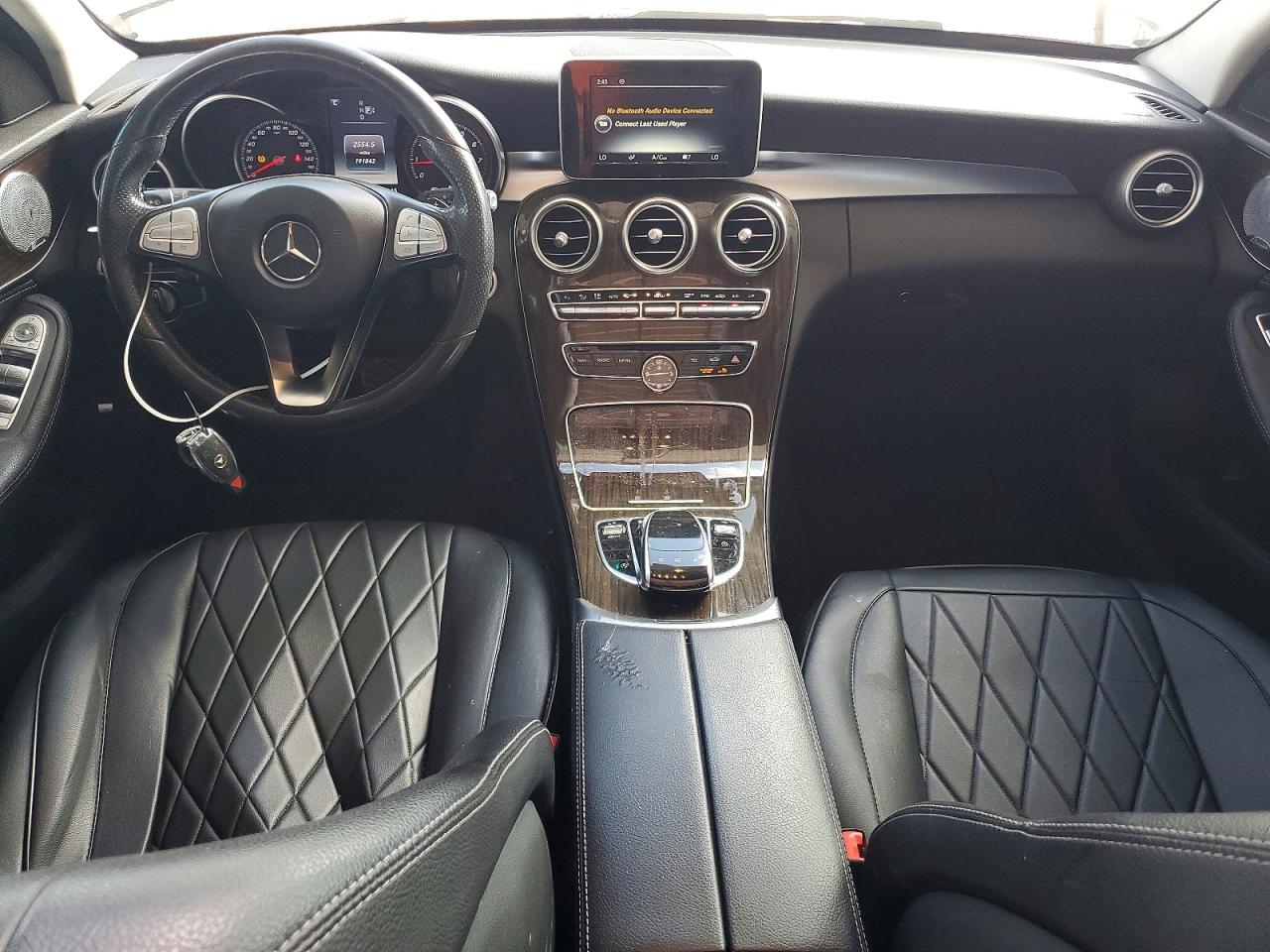 2015 Mercedes-benz C 300 White vin: 55SWF4JB9FU088166