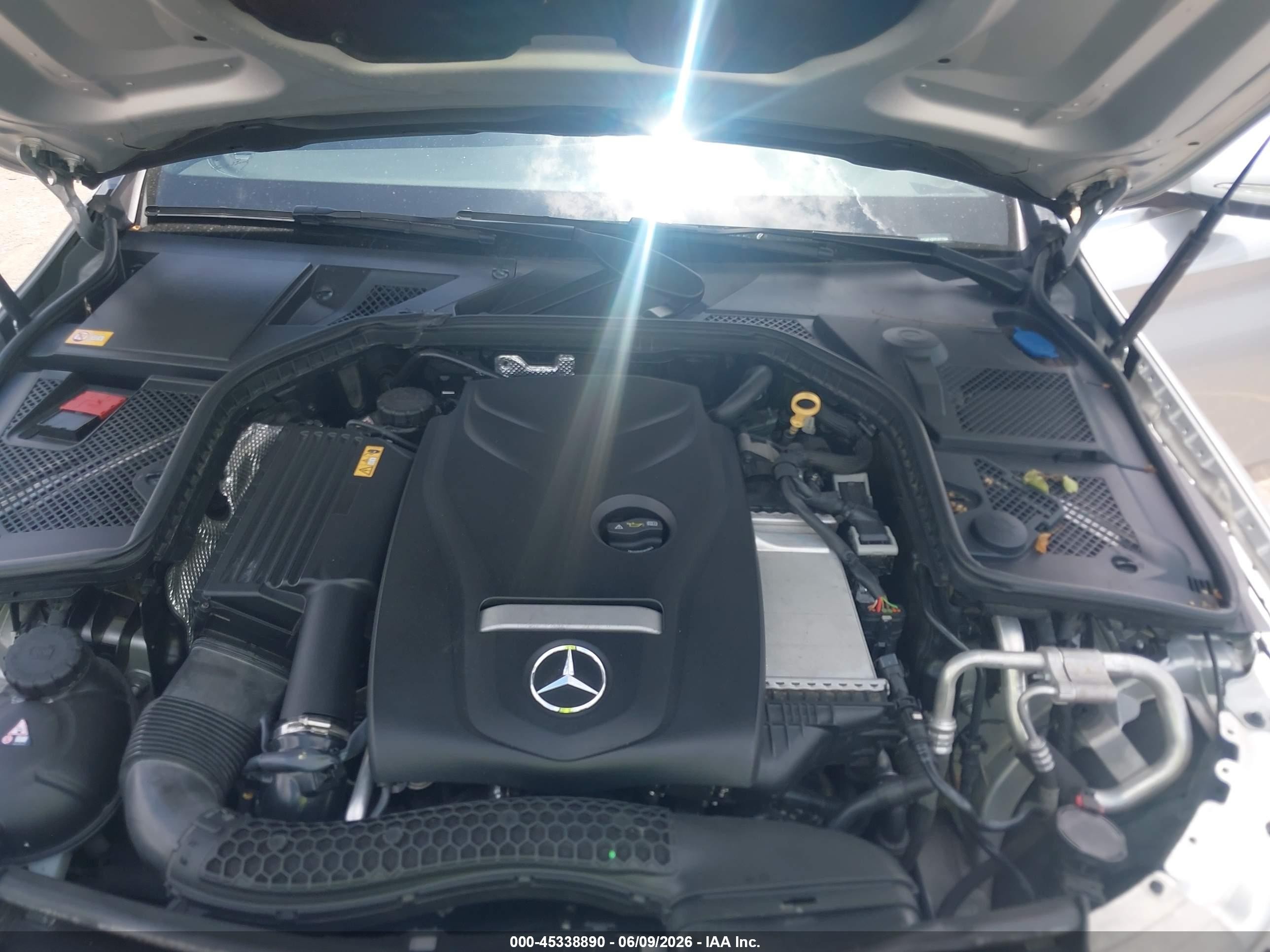 2015 Mercedes-benz C 300 Sport Silver vin: 55SWF4JB9FU091584
