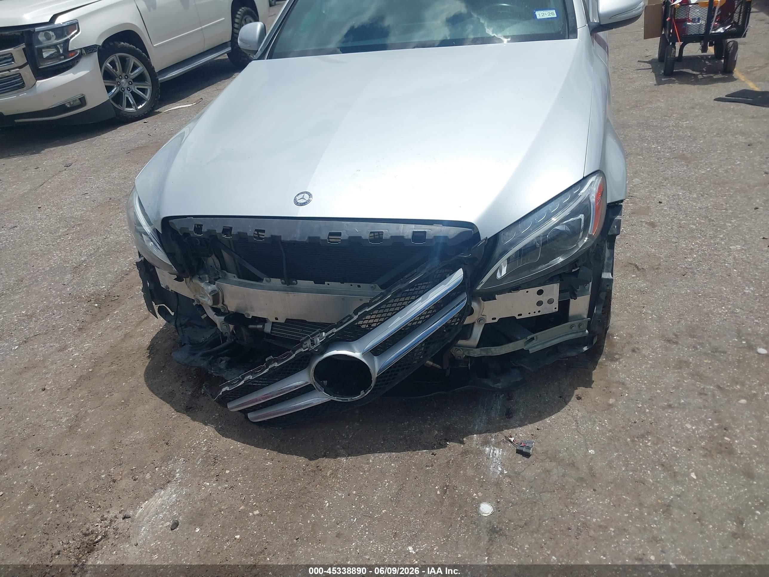 2015 Mercedes-benz C 300 Sport Silver vin: 55SWF4JB9FU091584