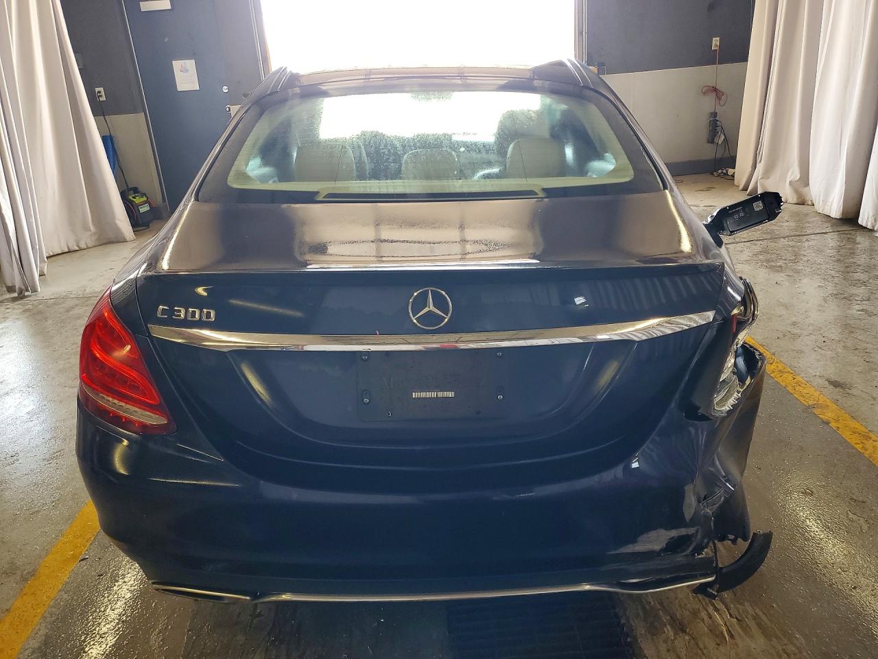 2016 Mercedes-benz C 300 Синий vin: 55SWF4JB9GU149887
