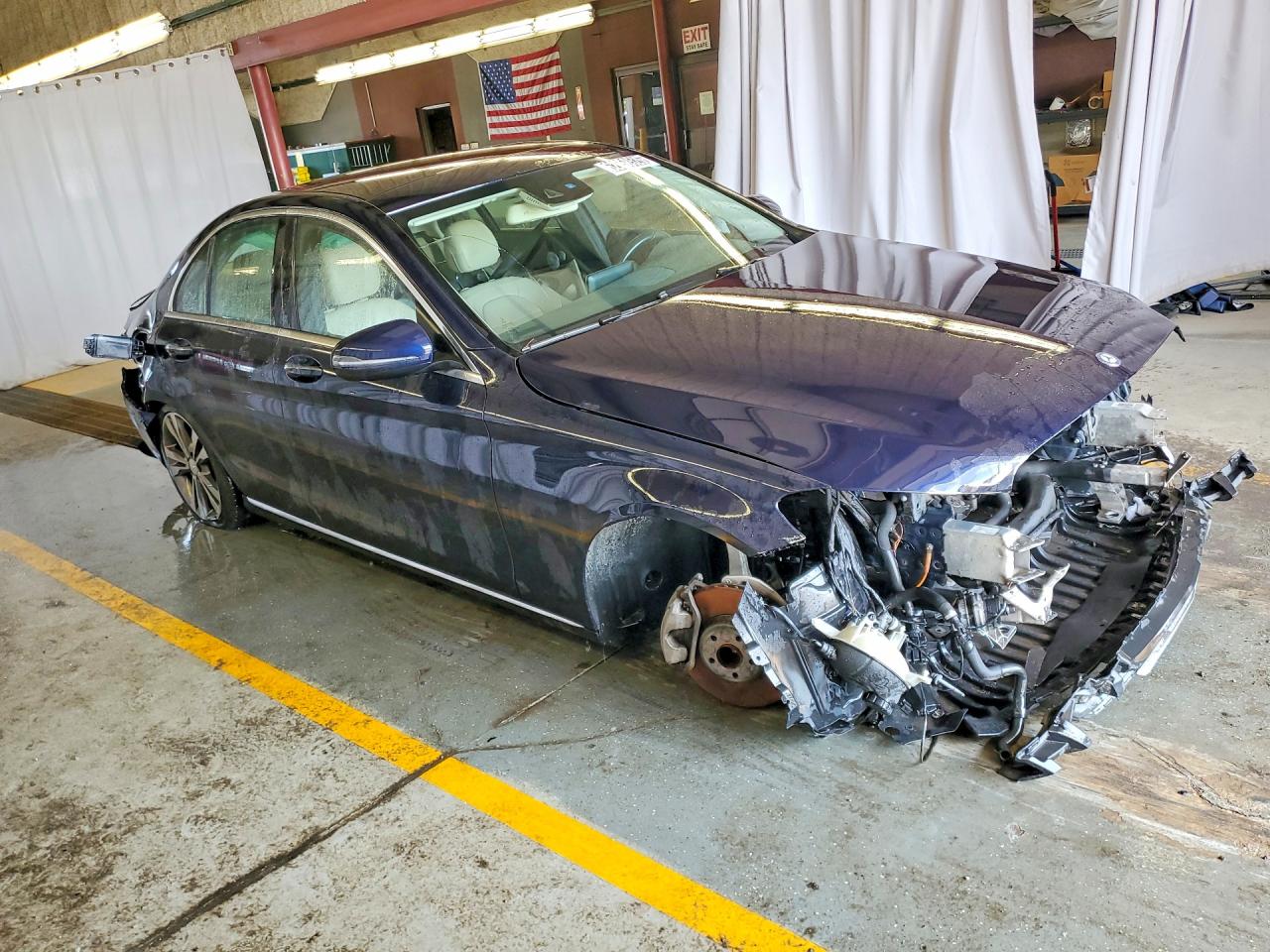 2016 Mercedes-benz C 300 Синий vin: 55SWF4JB9GU149887