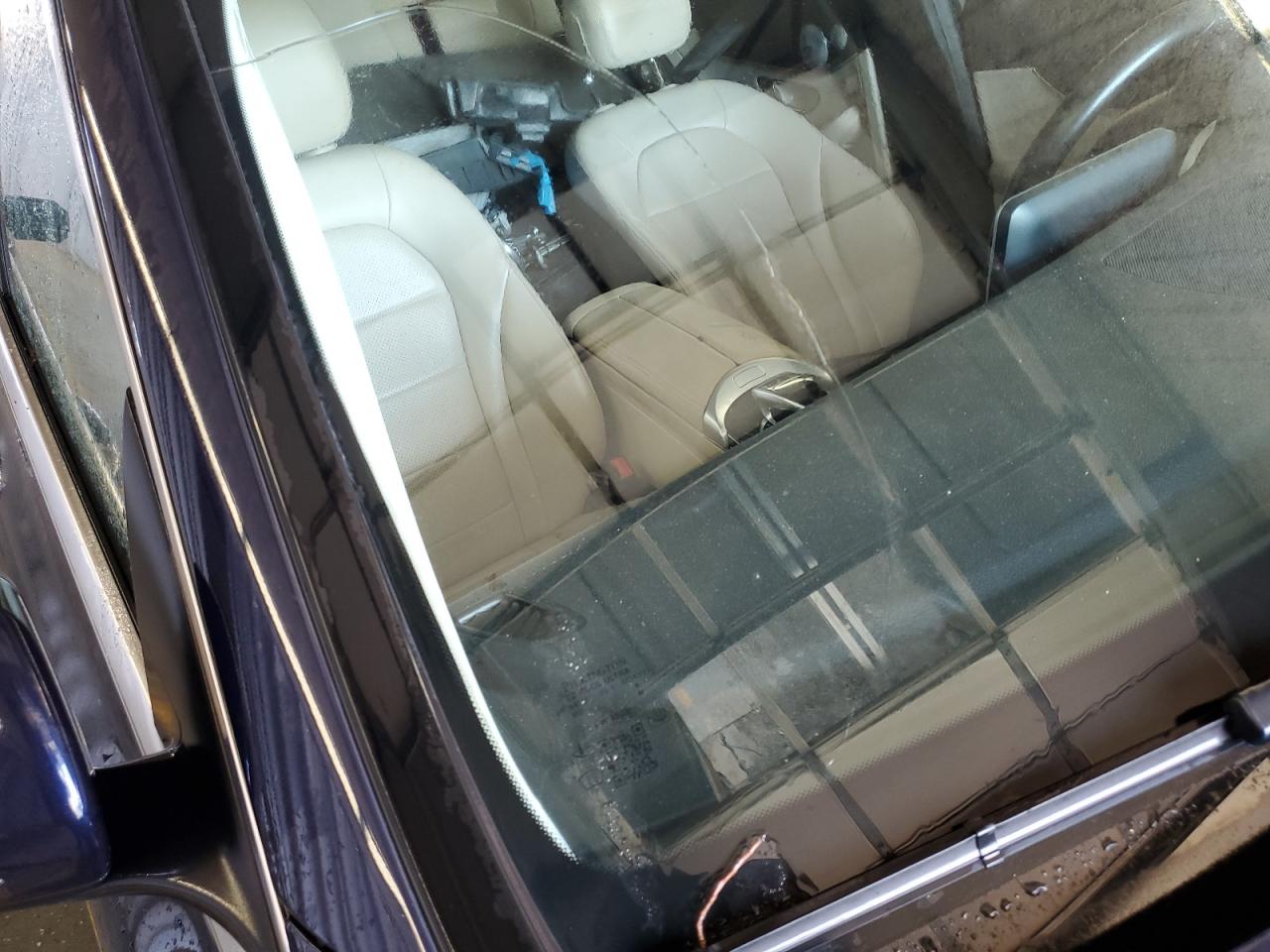 2016 Mercedes-benz C 300 Синий vin: 55SWF4JB9GU149887 Damage: Windshield, Broken, Replacement Required