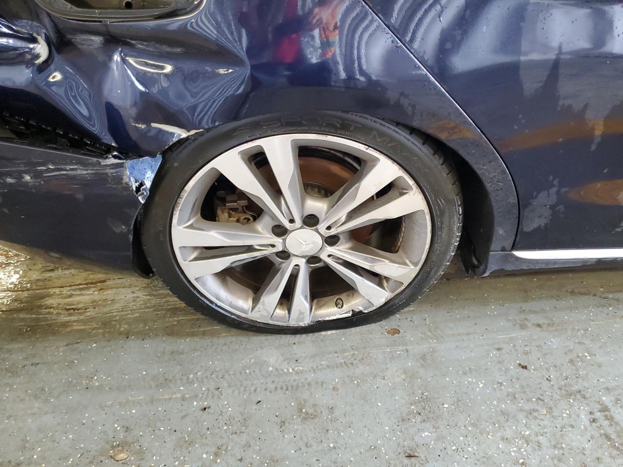 2016 Mercedes-benz C 300 Синий vin: 55SWF4JB9GU149887 Damage: Right Rear Wheel, Broken, Replacement Required