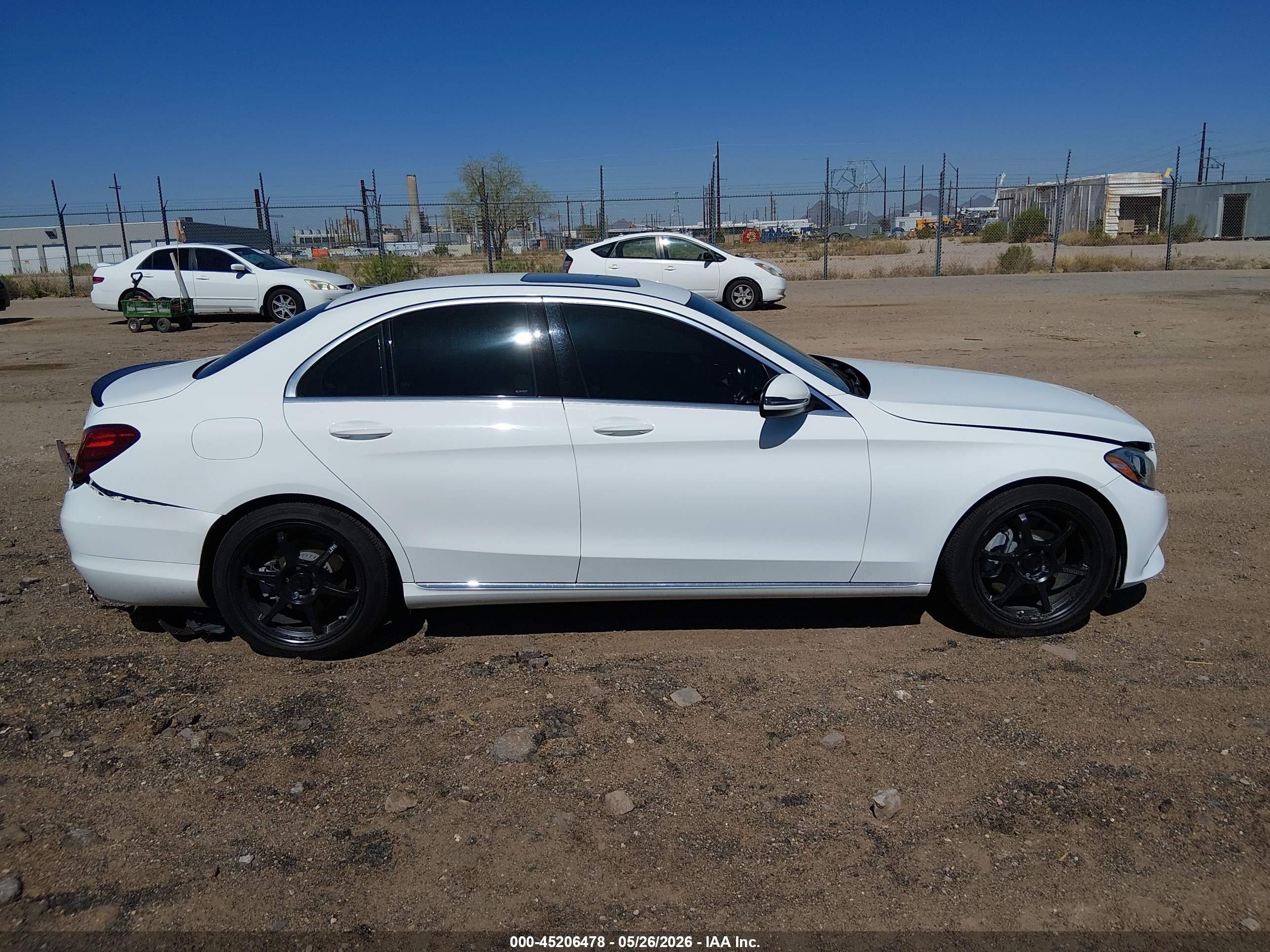 2018 Mercedes-benz C 300   White vin: 55SWF4JB9JU238611