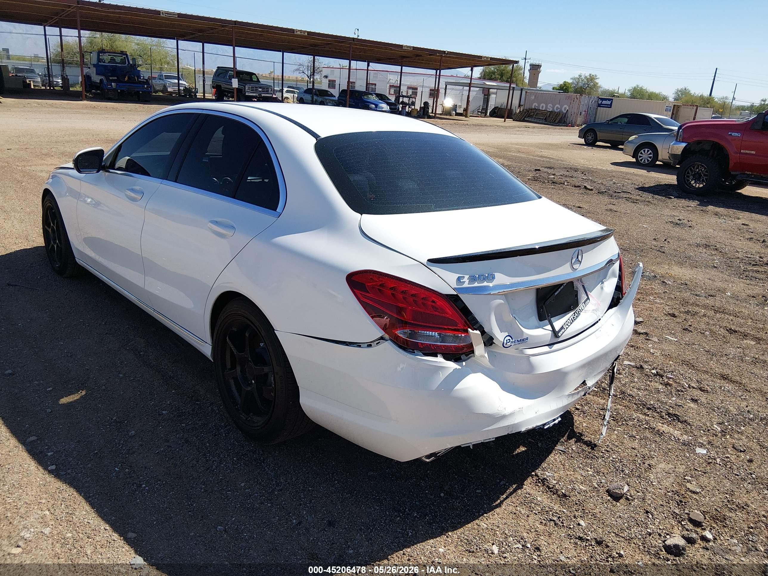 2018 Mercedes-benz C 300   White vin: 55SWF4JB9JU238611