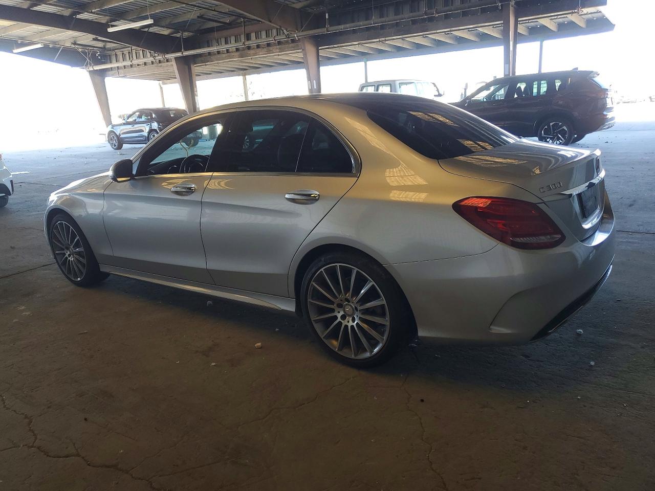 2015 Mercedes-benz C 300 Silver vin: 55SWF4JBXFU046217