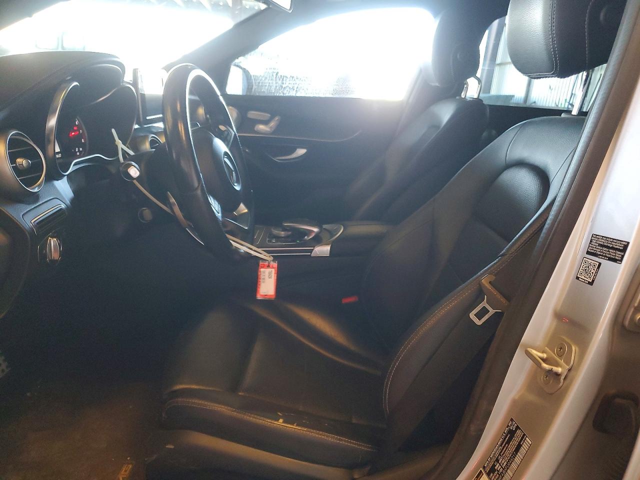 2015 Mercedes-benz C 300 Silver vin: 55SWF4JBXFU046217