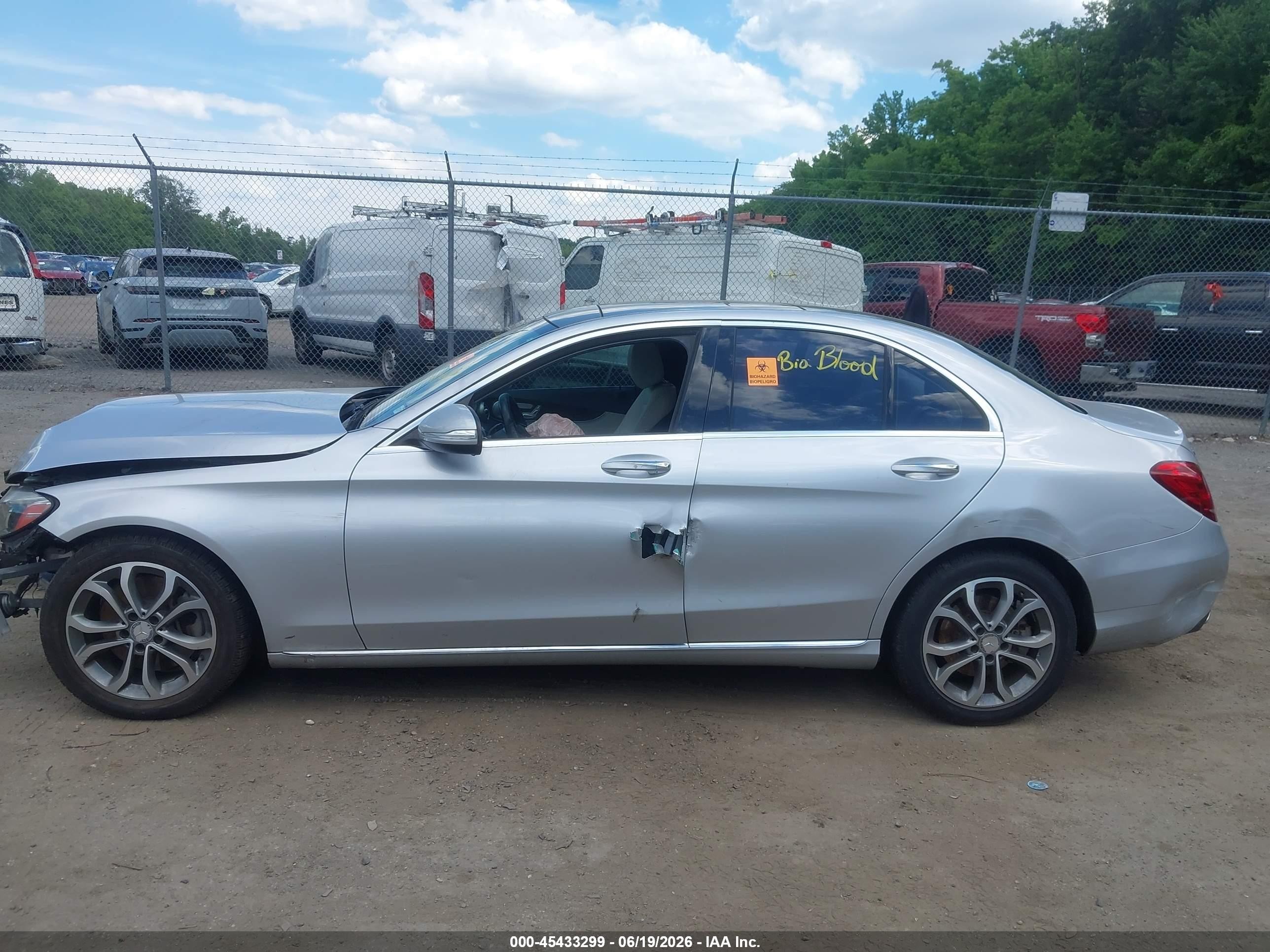 2015 Mercedes-benz C 300 Серебряный vin: 55SWF4JBXFU046878