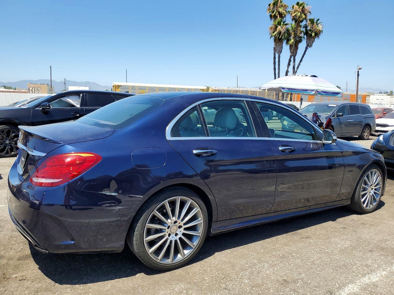 2015 Mercedes-benz C 300 Blue vin: 55SWF4JBXFU054981