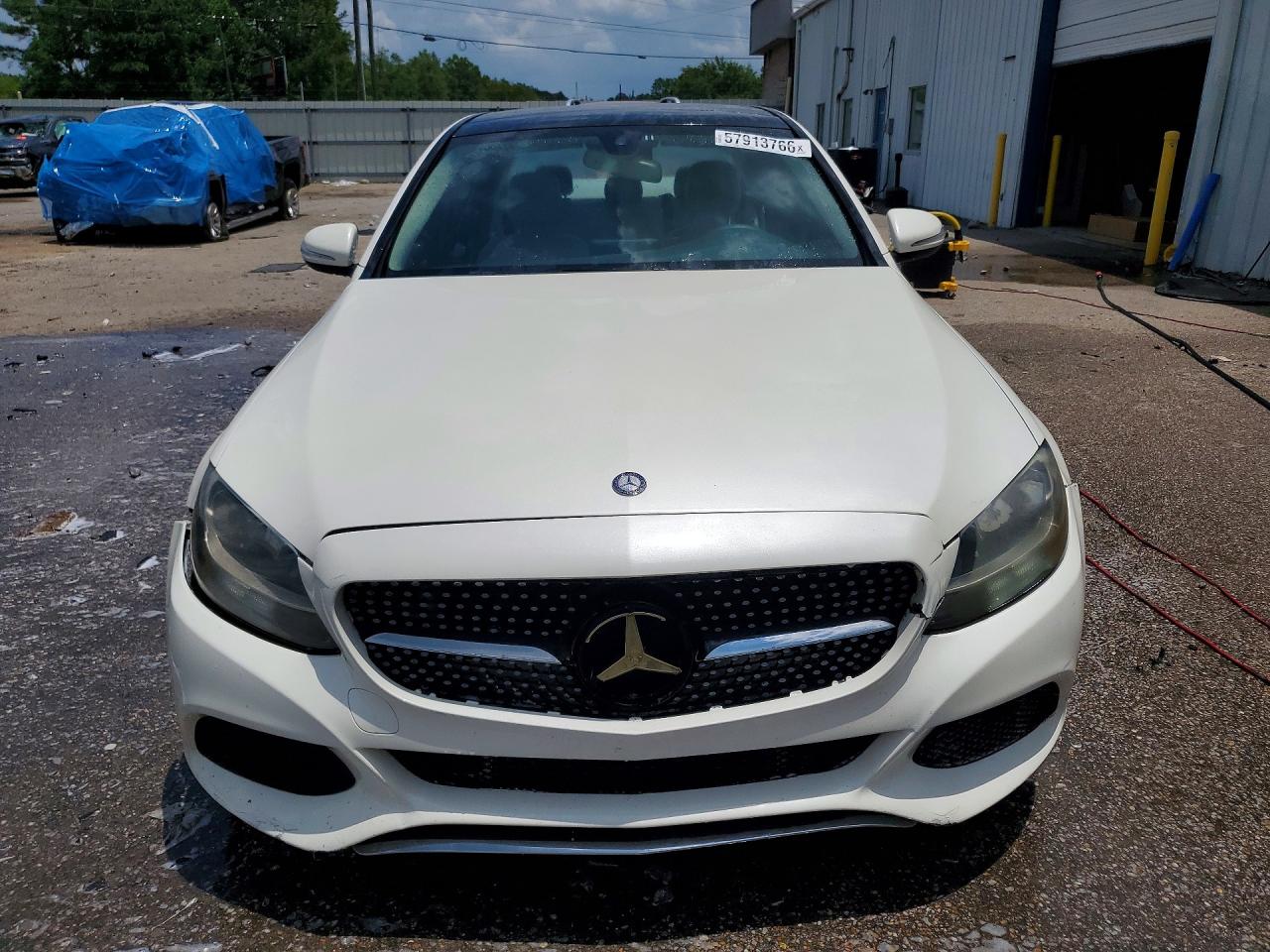 2015 Mercedes-benz C 300 White vin: 55SWF4JBXFU067133